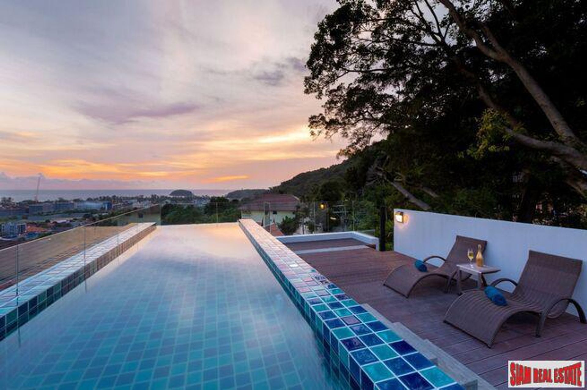 Condominium dans Kata, Phuket 10027569