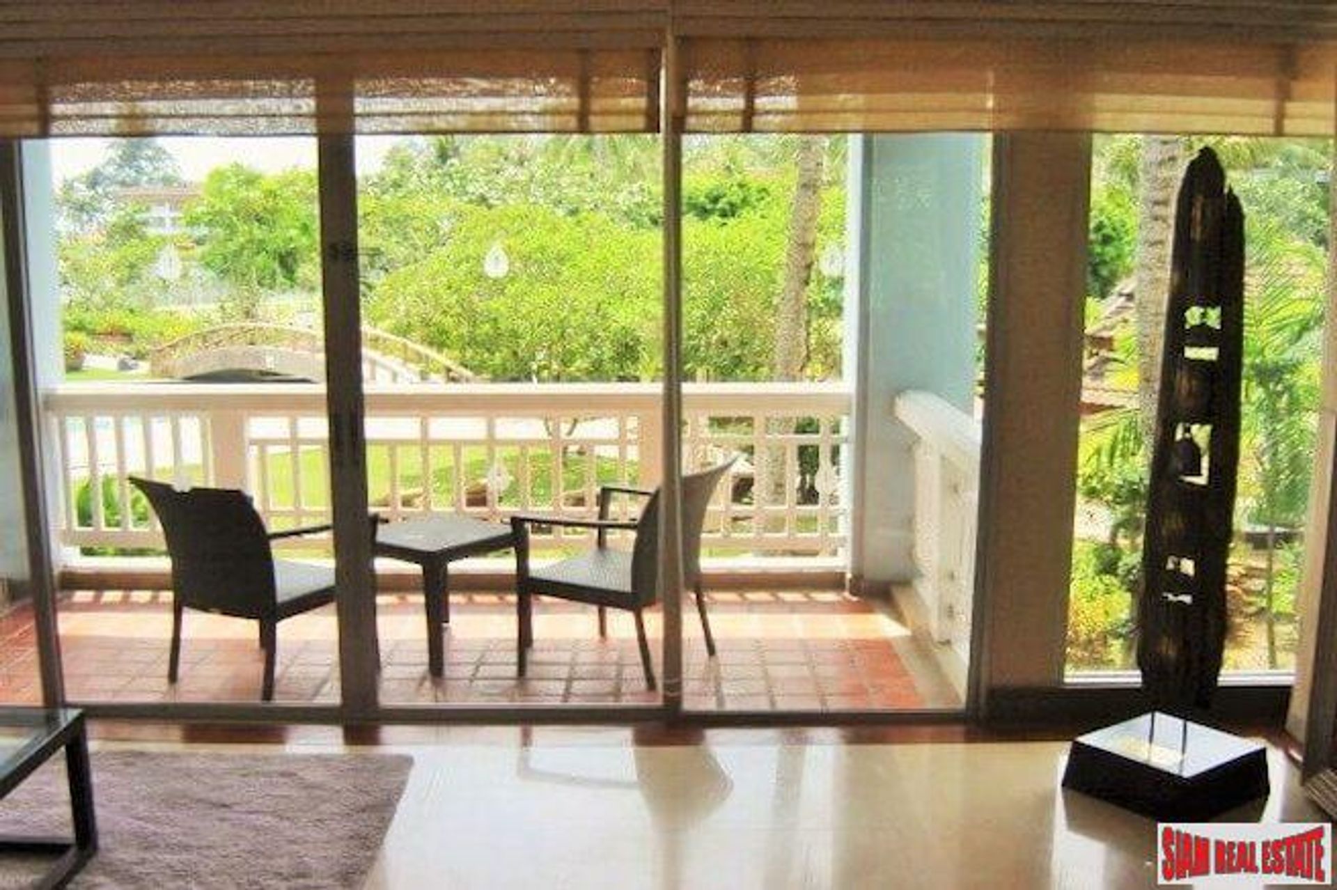 Condominium dans Ban Don, Phuket 10027607