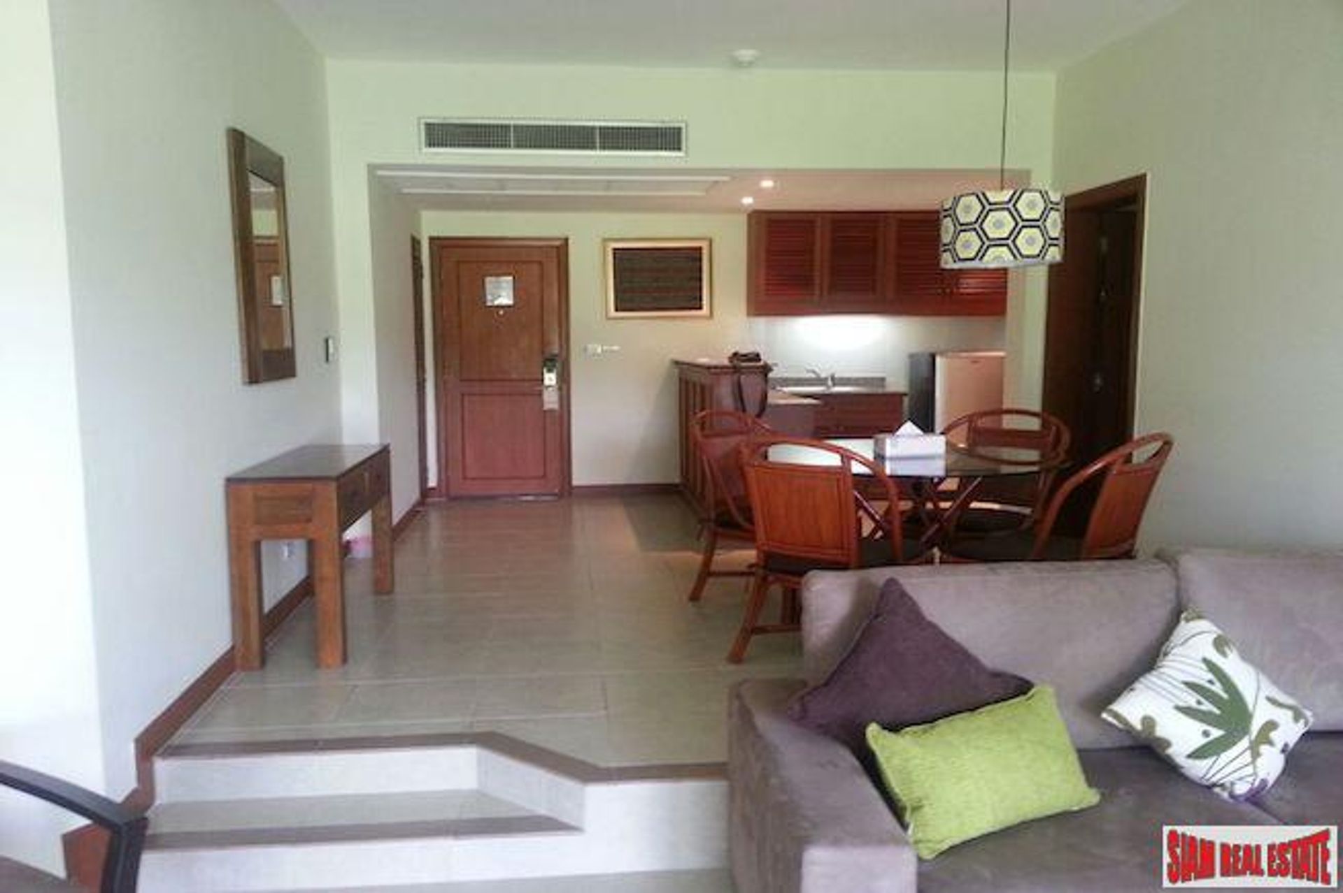 Condominium in Ban Choeng Thale, Phuket 10027630