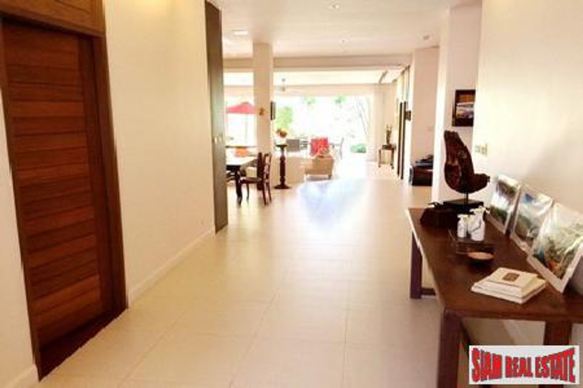 Condominium dans Layan, Phuket 10027768