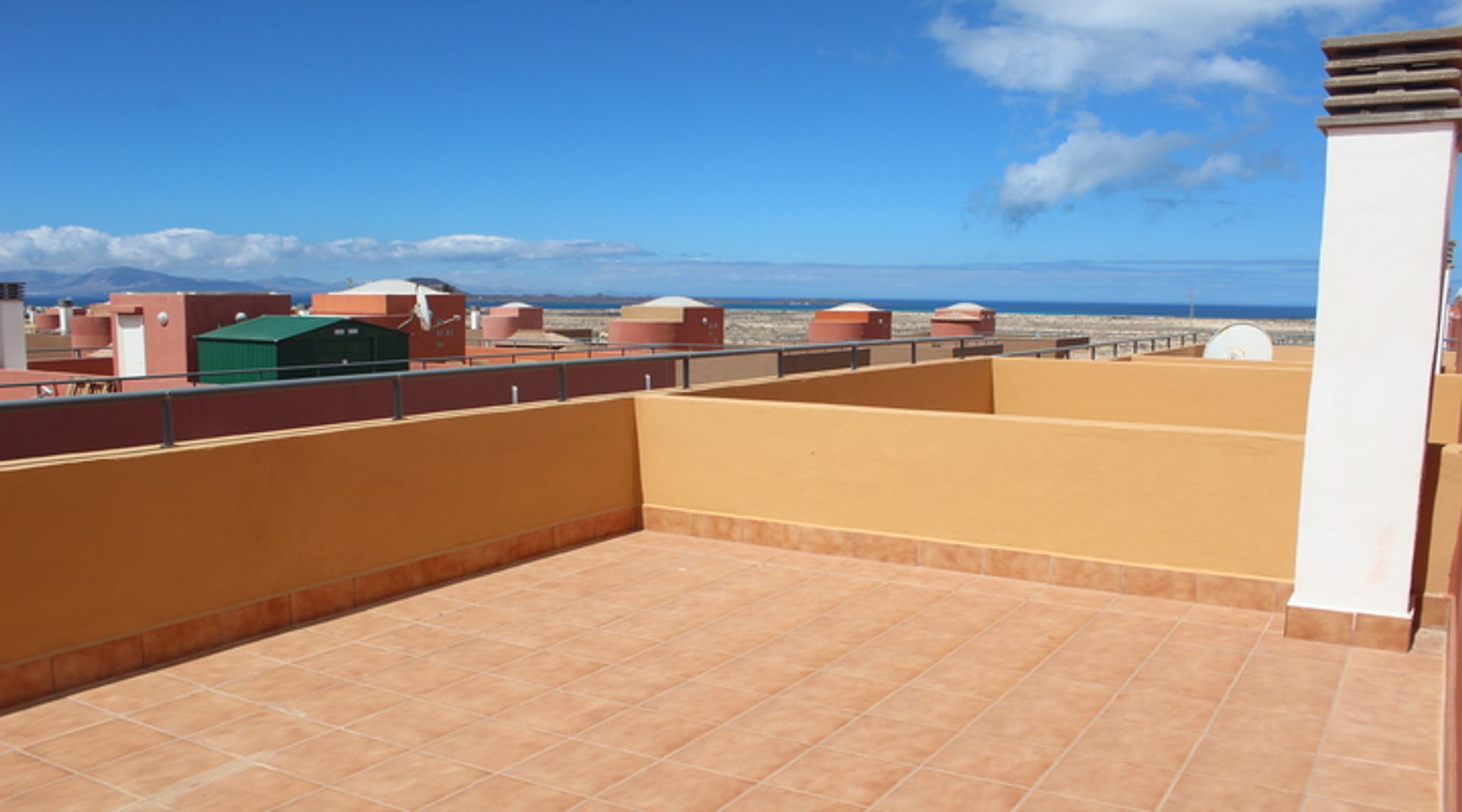 房子 在 Corralejo, Canary Islands 10028002