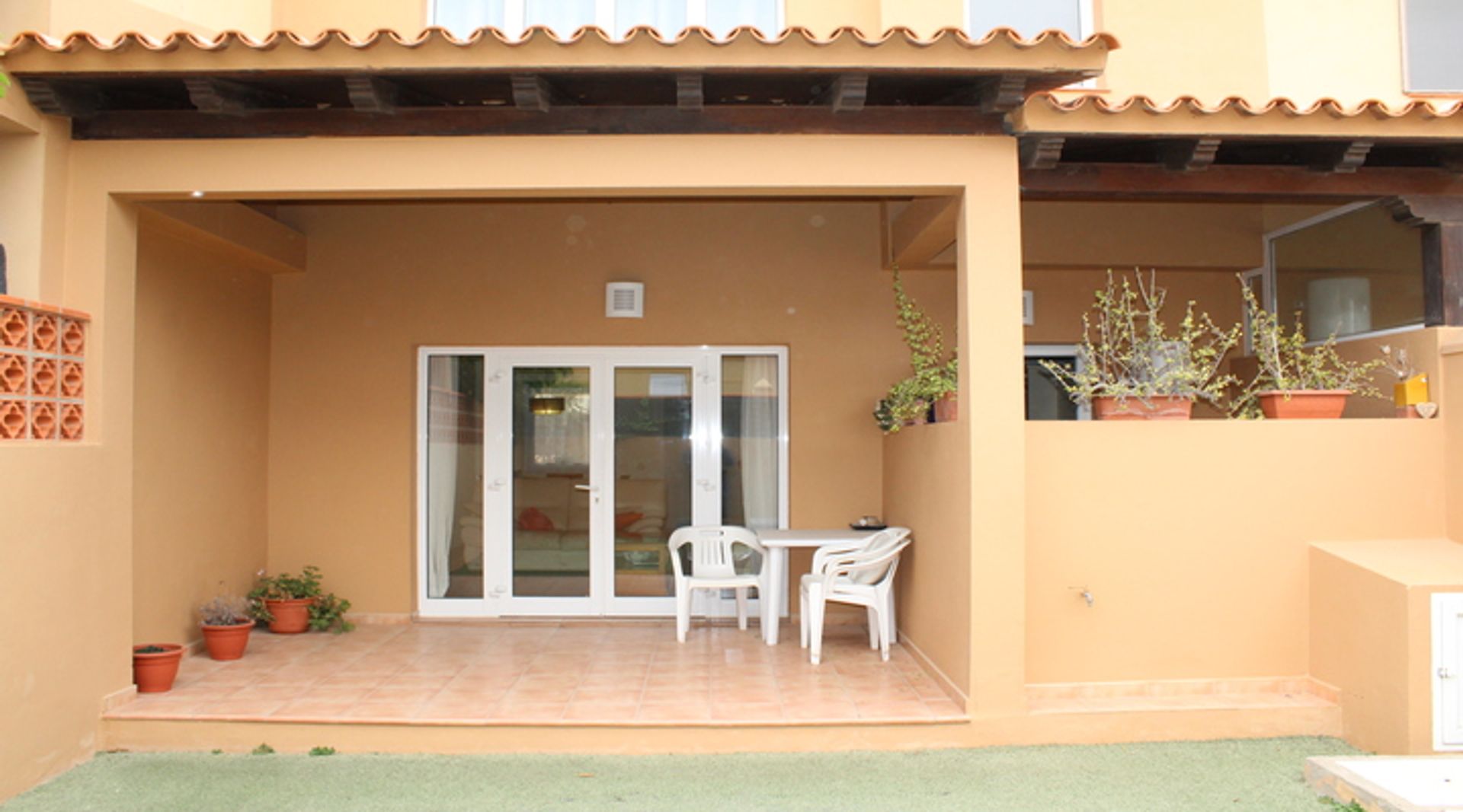 Hus i Corralejo, Canary Islands 10028010