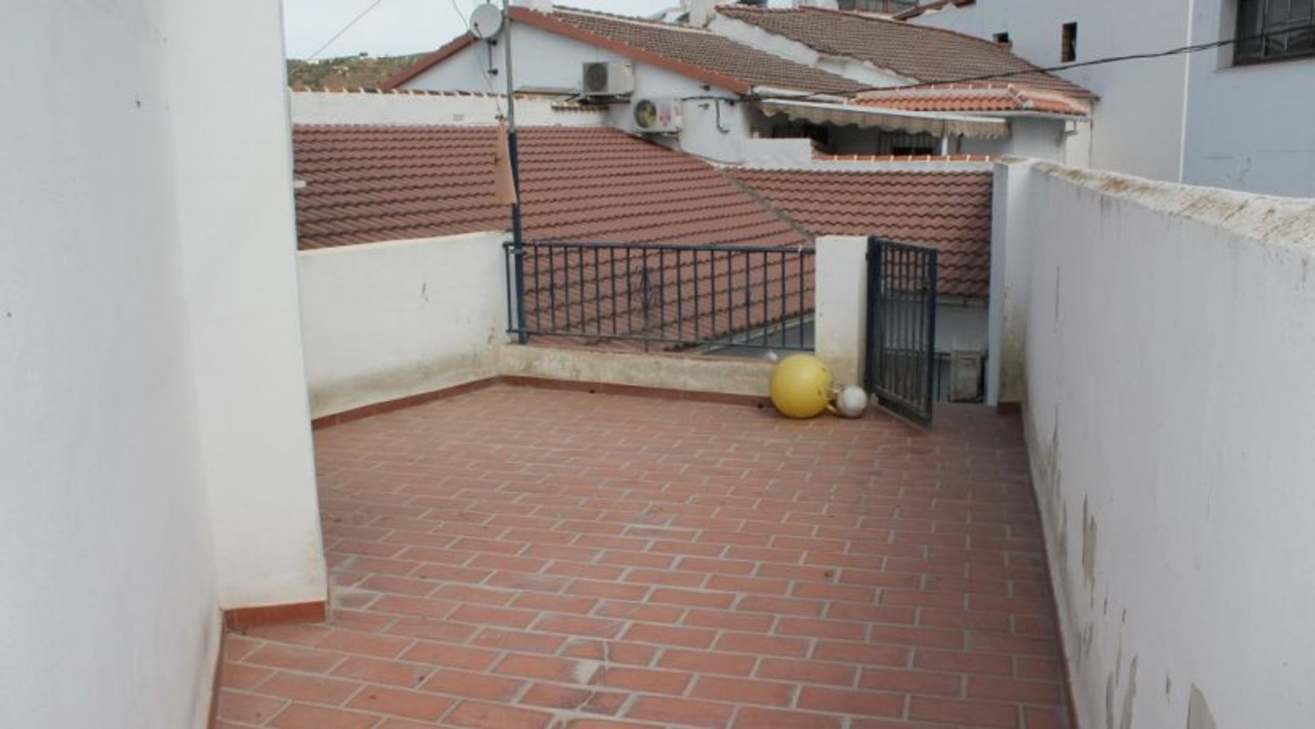 House in CanIllas de AlbaIda, Malaga 10028248