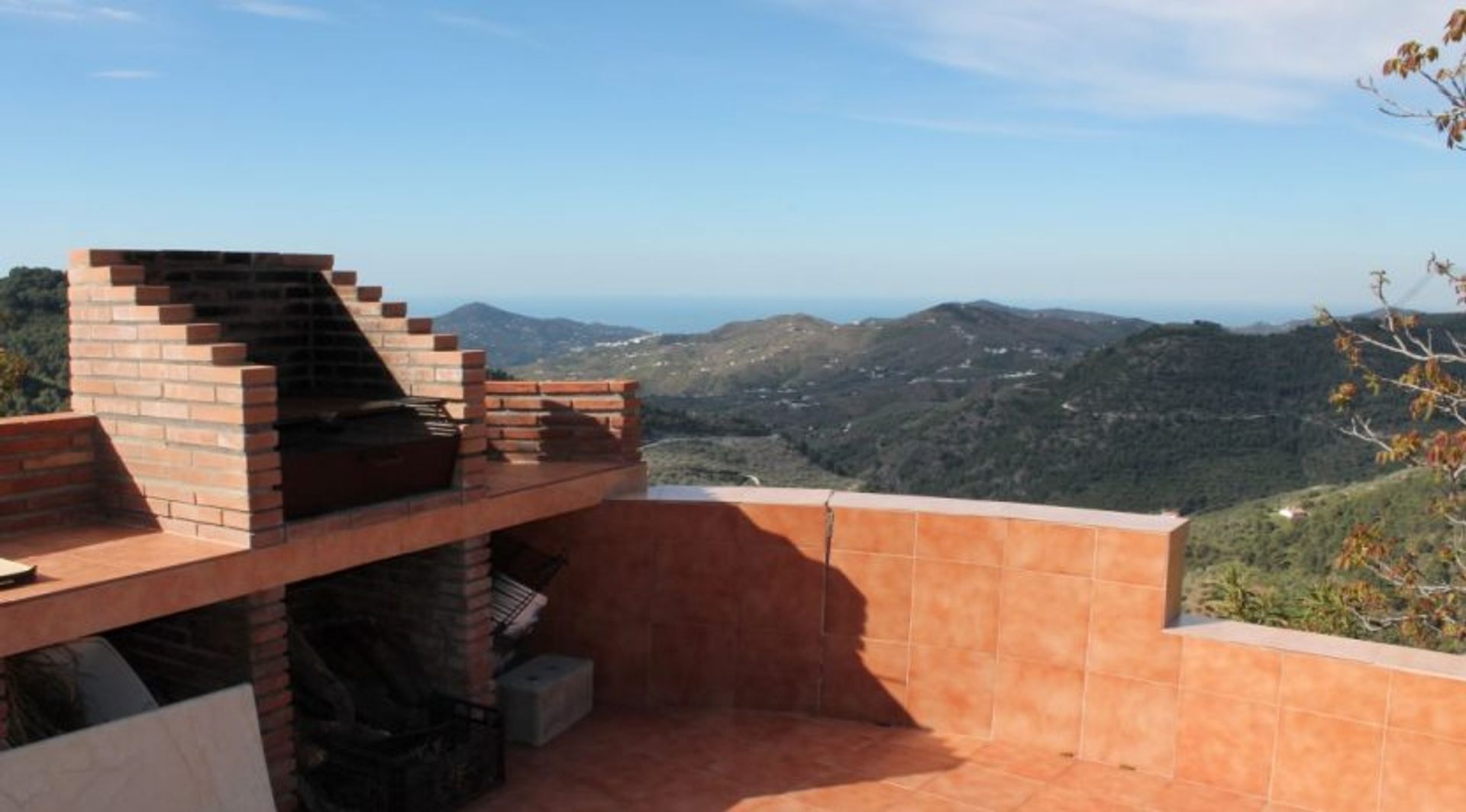 σπίτι σε Canillas de Albaida, Andalusia 10028258