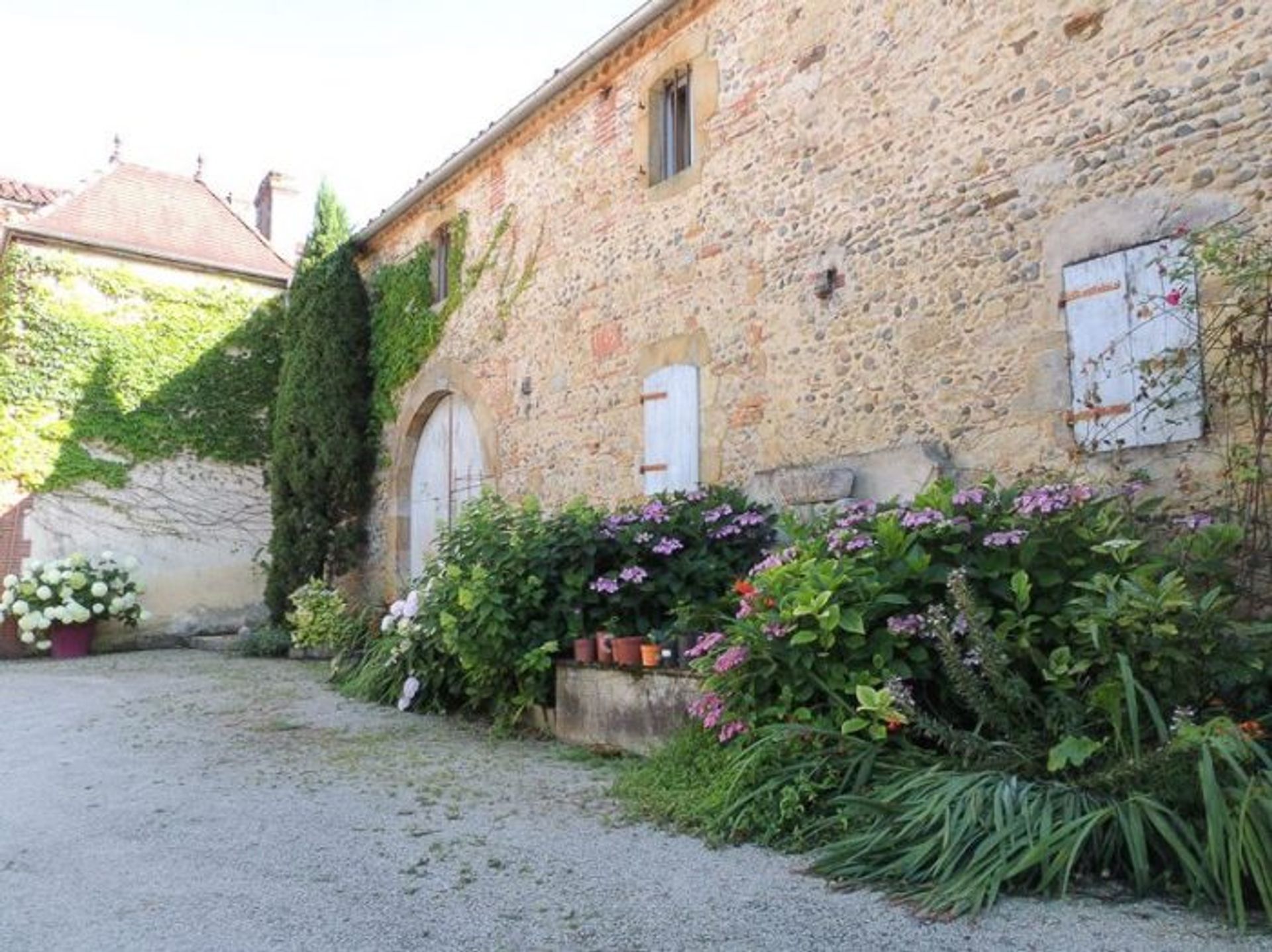 Condominium in Marciac, Midi-Pyrenees 10029081