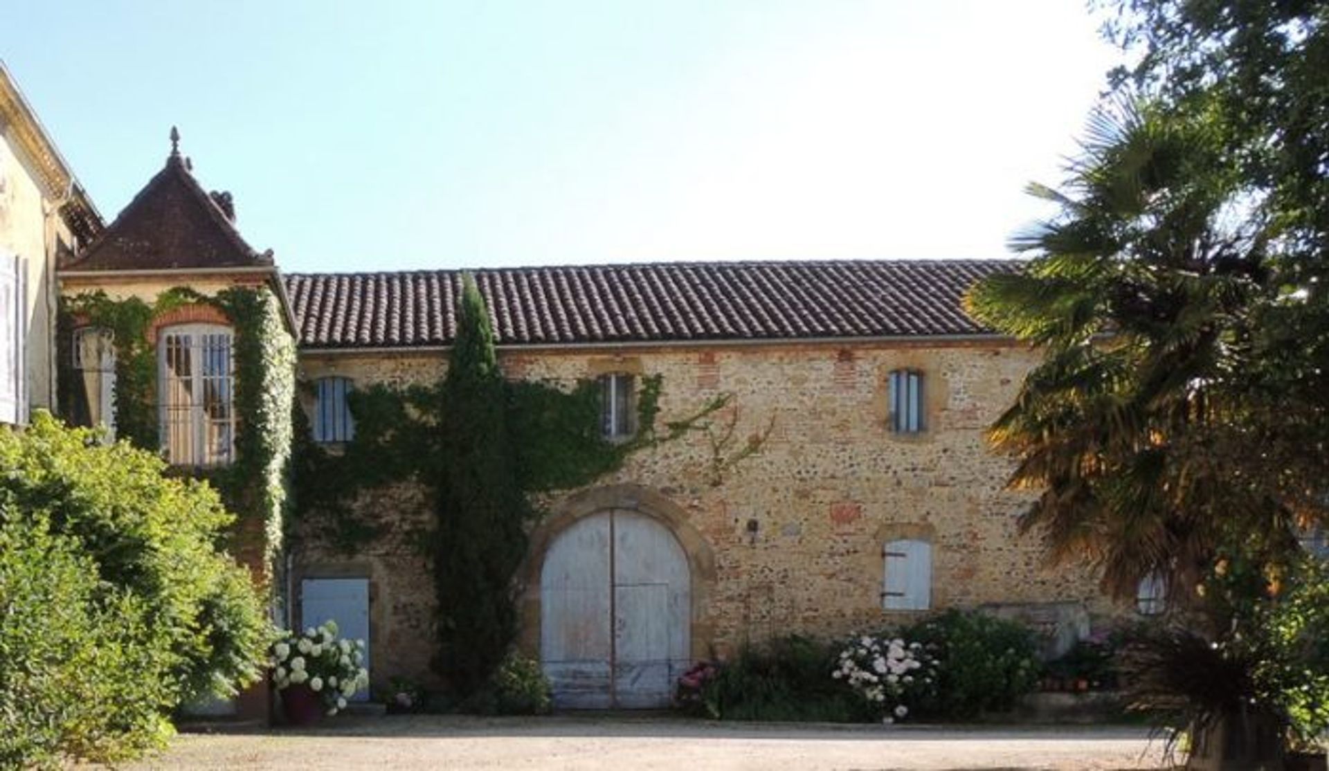 Condominium in Marciac, Midi-Pyrenees 10029081