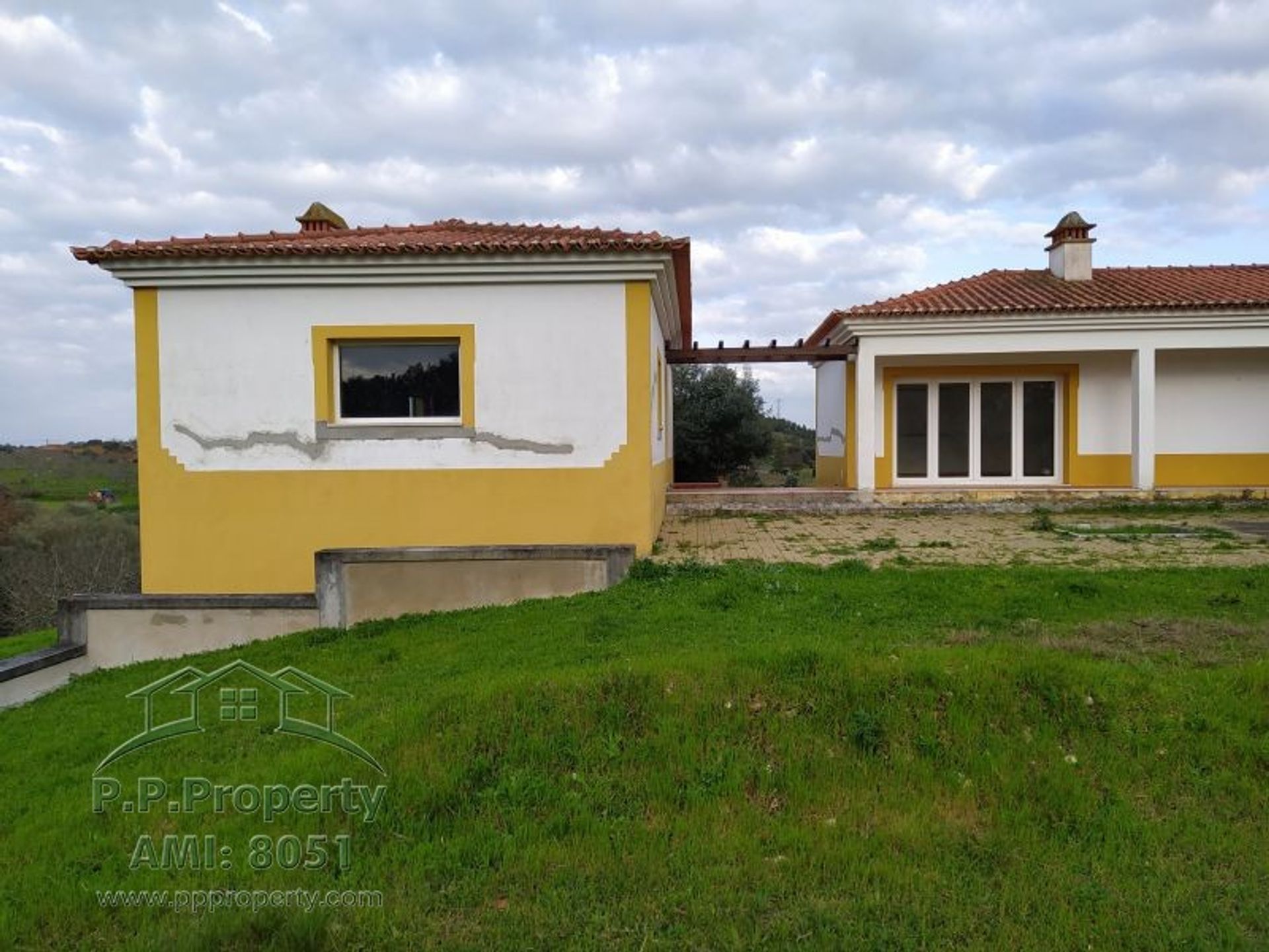 House in Torres Novas, Santarem 10029099