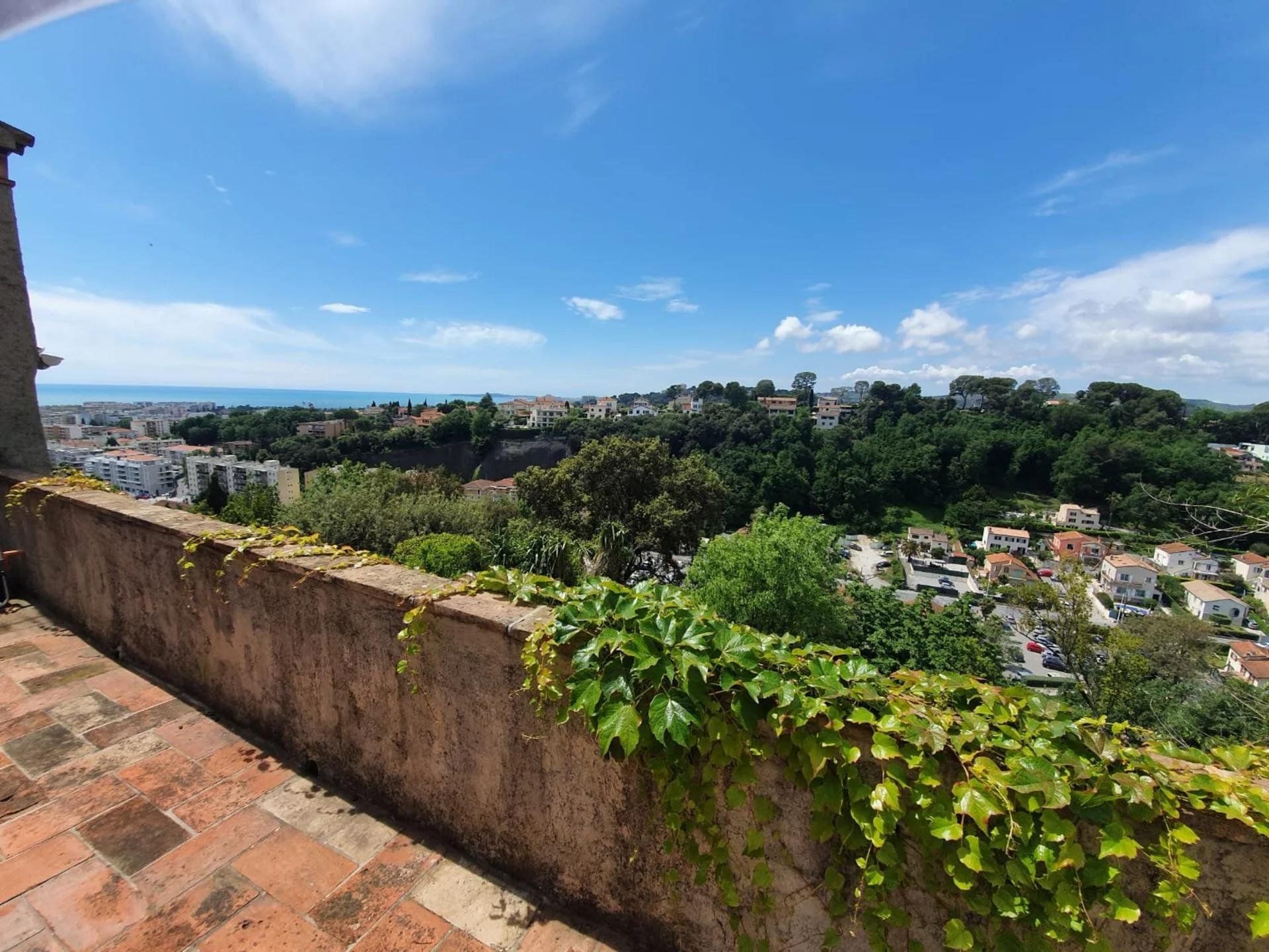 rumah dalam Cagnes-sur-Mer, Provence-Alpes-Côte d'Azur 10029714