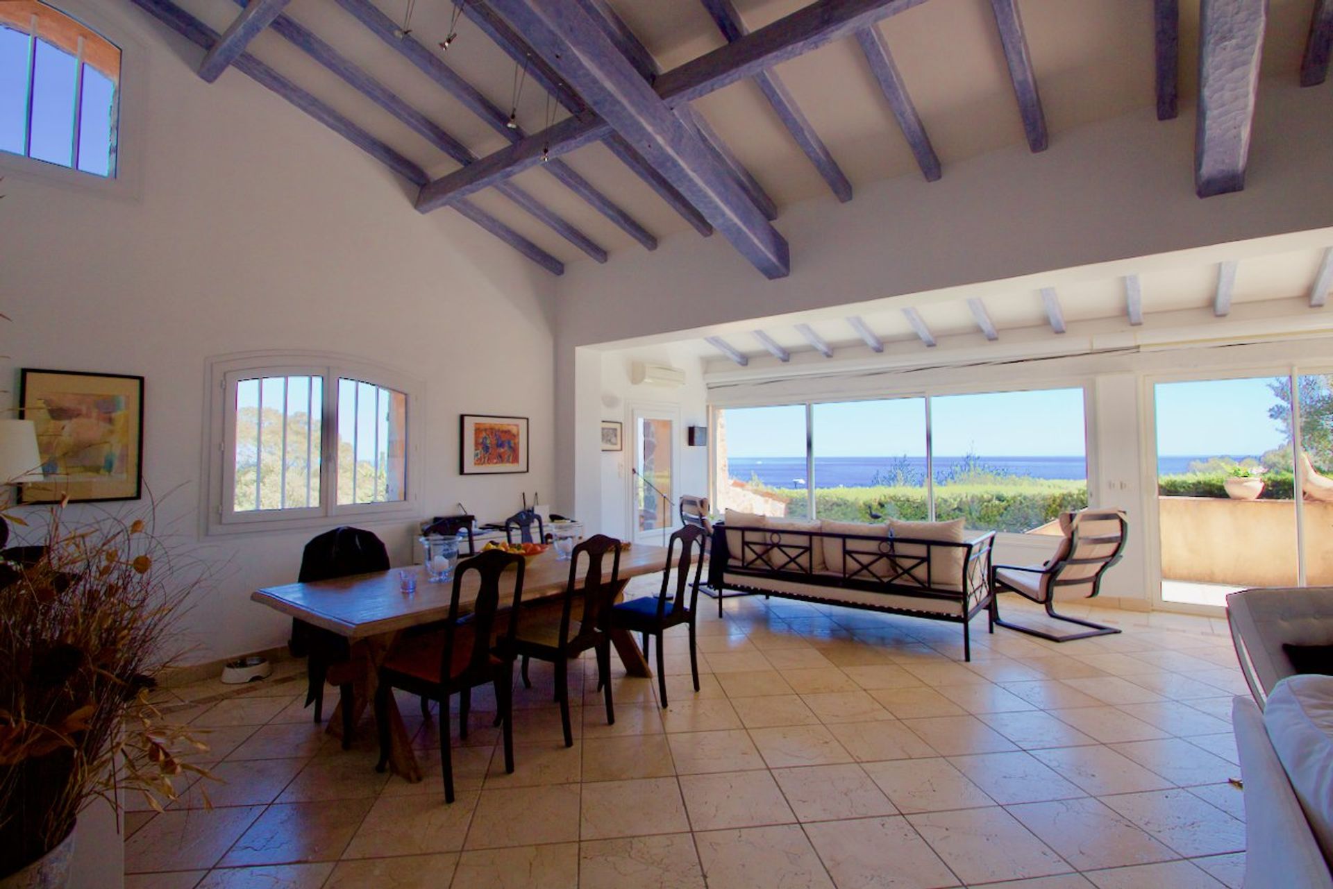 بيت في Spacious Villa With Separate Guest House On The Mediterranean And Esterel Mountains,  10029722