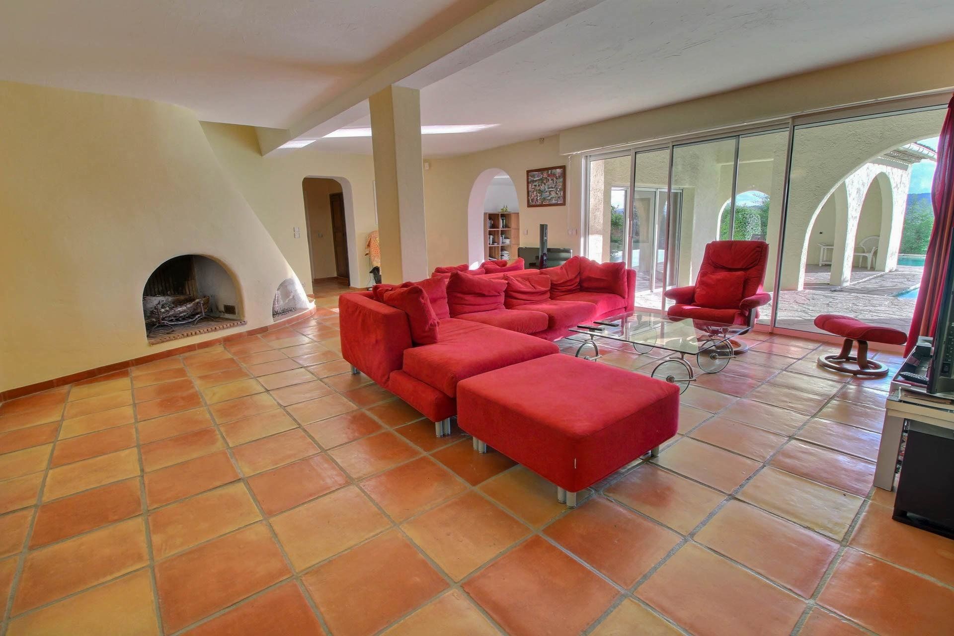 Huis in Tourrettes, Provence-Alpes-Côte d'Azur 10029765