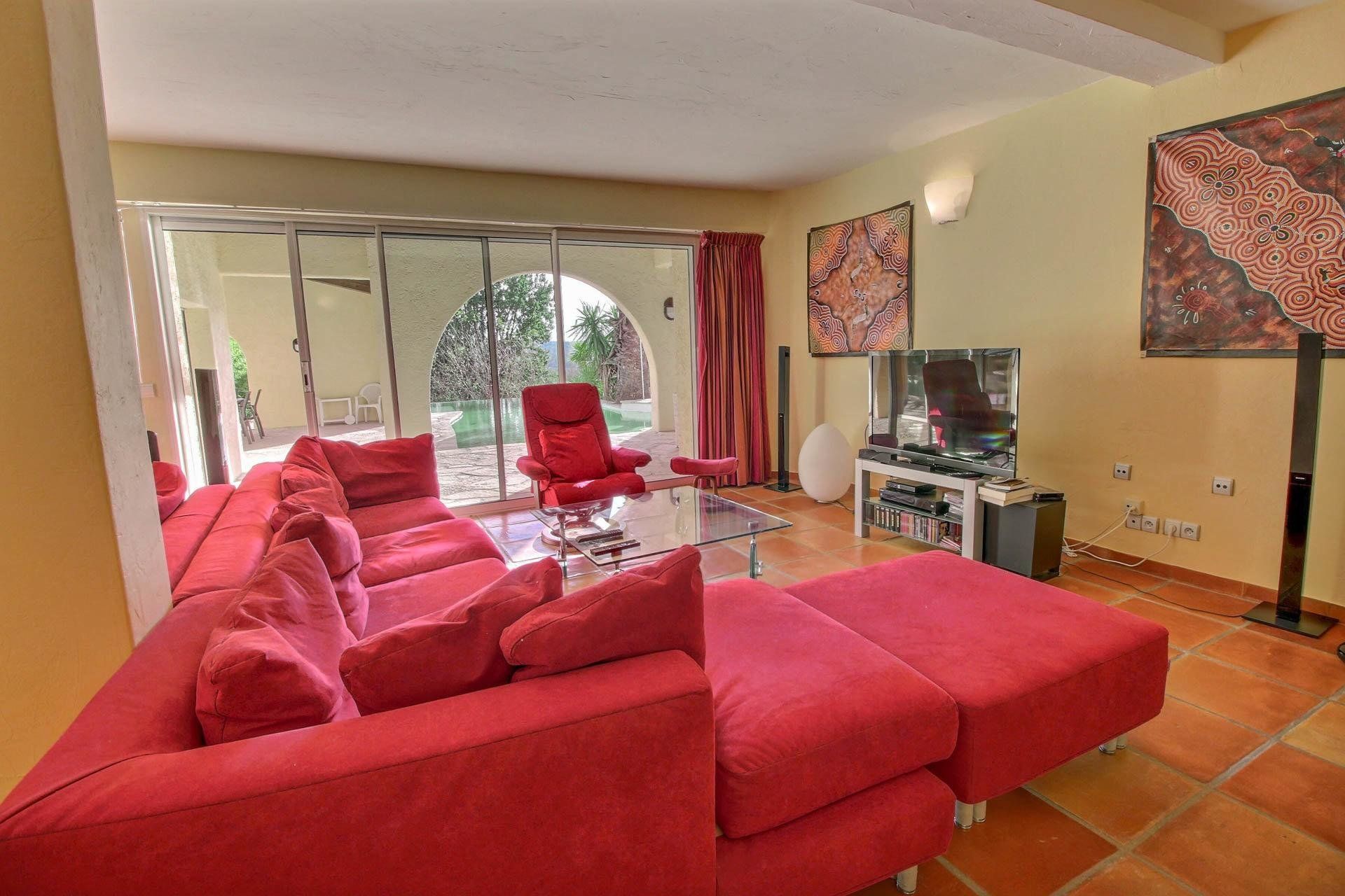 Huis in Tourrettes, Provence-Alpes-Côte d'Azur 10029765