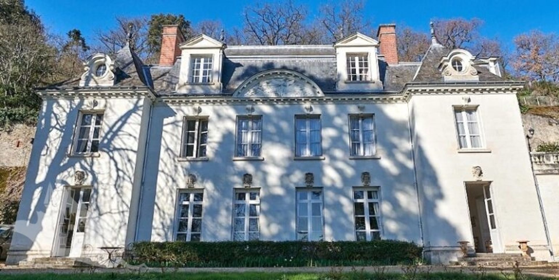 σπίτι σε Tours, Centre-Val de Loire 10029810