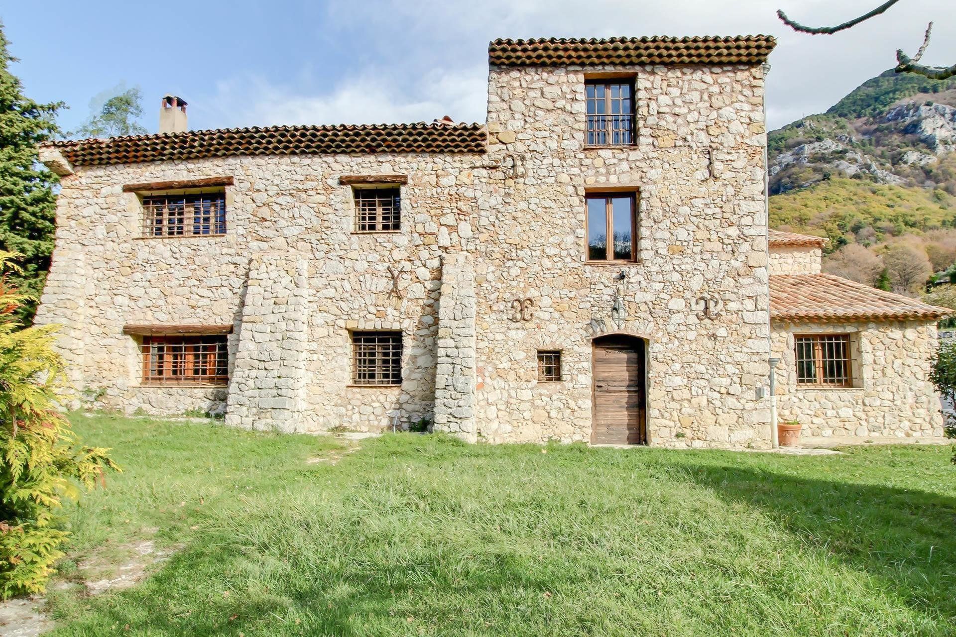 Condominium in Sospel/col de Castillon,  10029829