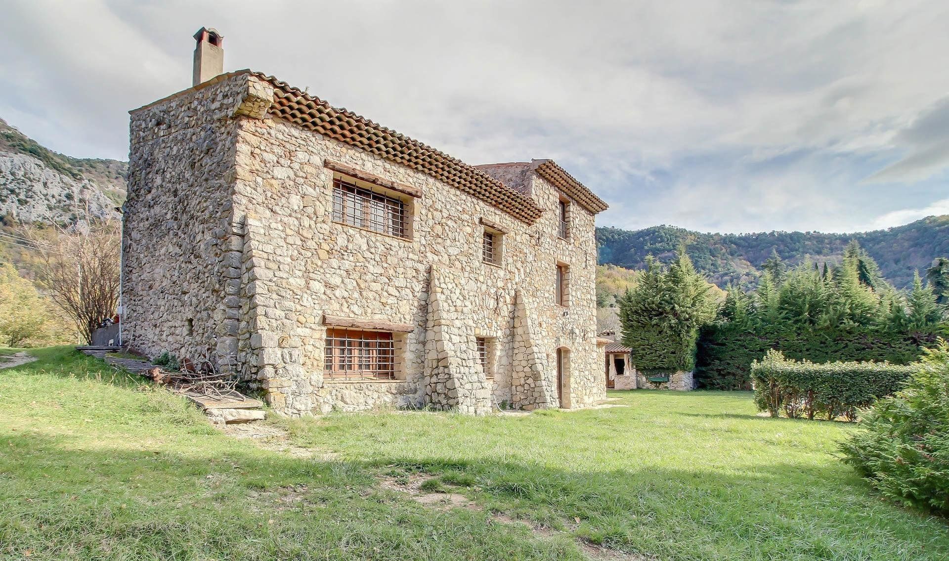 Condominium in Sospel/col de Castillon,  10029829