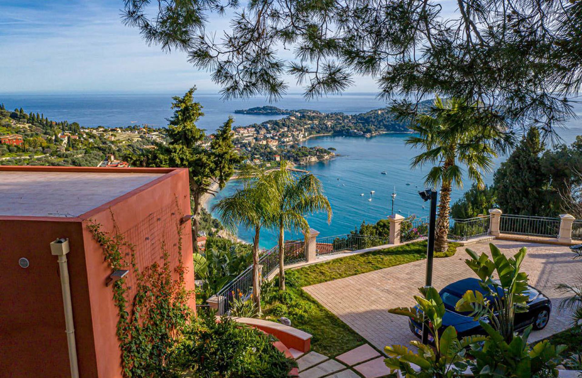 Talo sisään Villefranche-sur-Mer, Provence-Alpes-Cote d'Azur 10029882