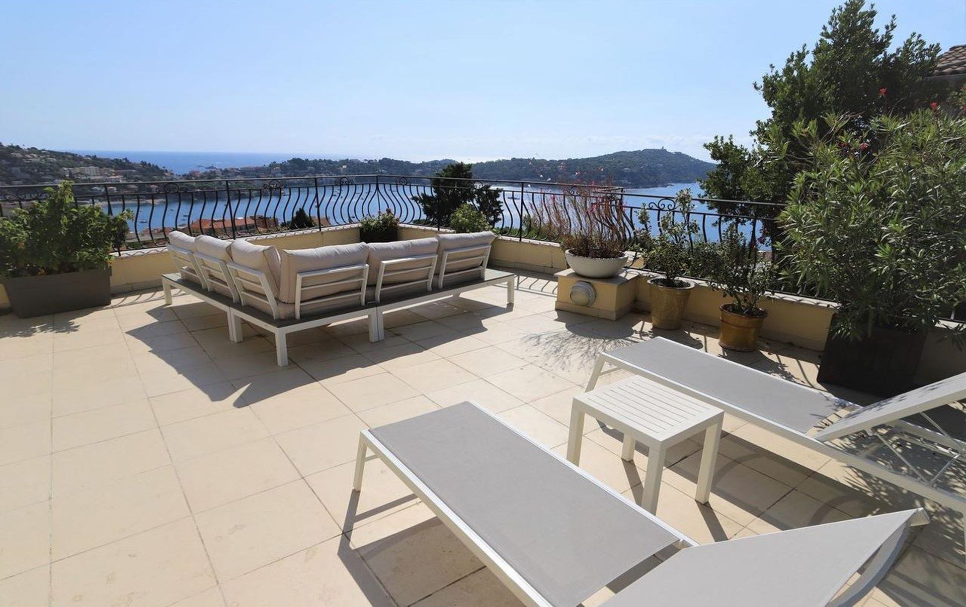 Huis in Villefranche-Sur-Mer,  10029974