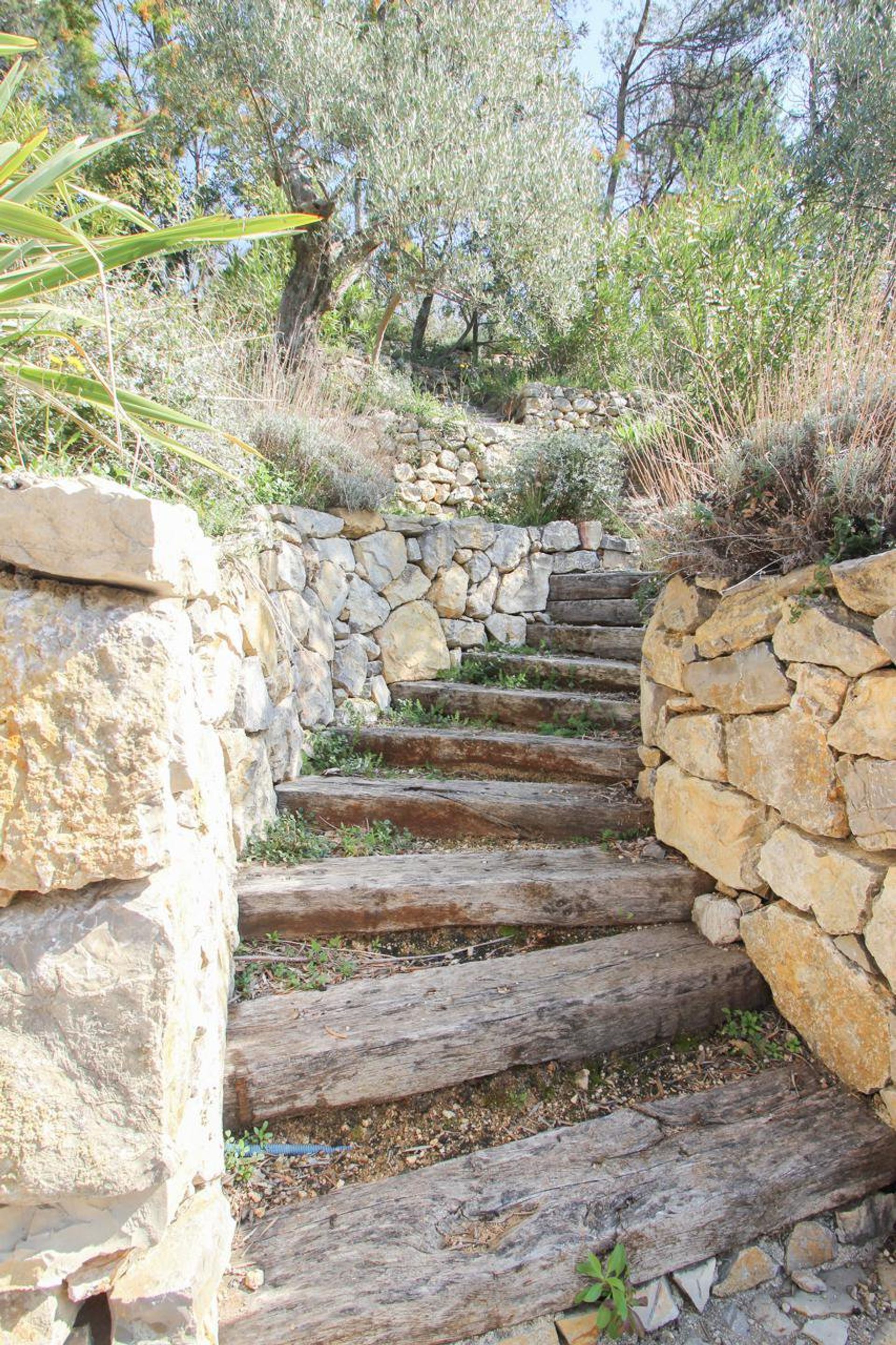 Condomínio no Callian, Provence-Alpes-Cote d'Azur 10029988