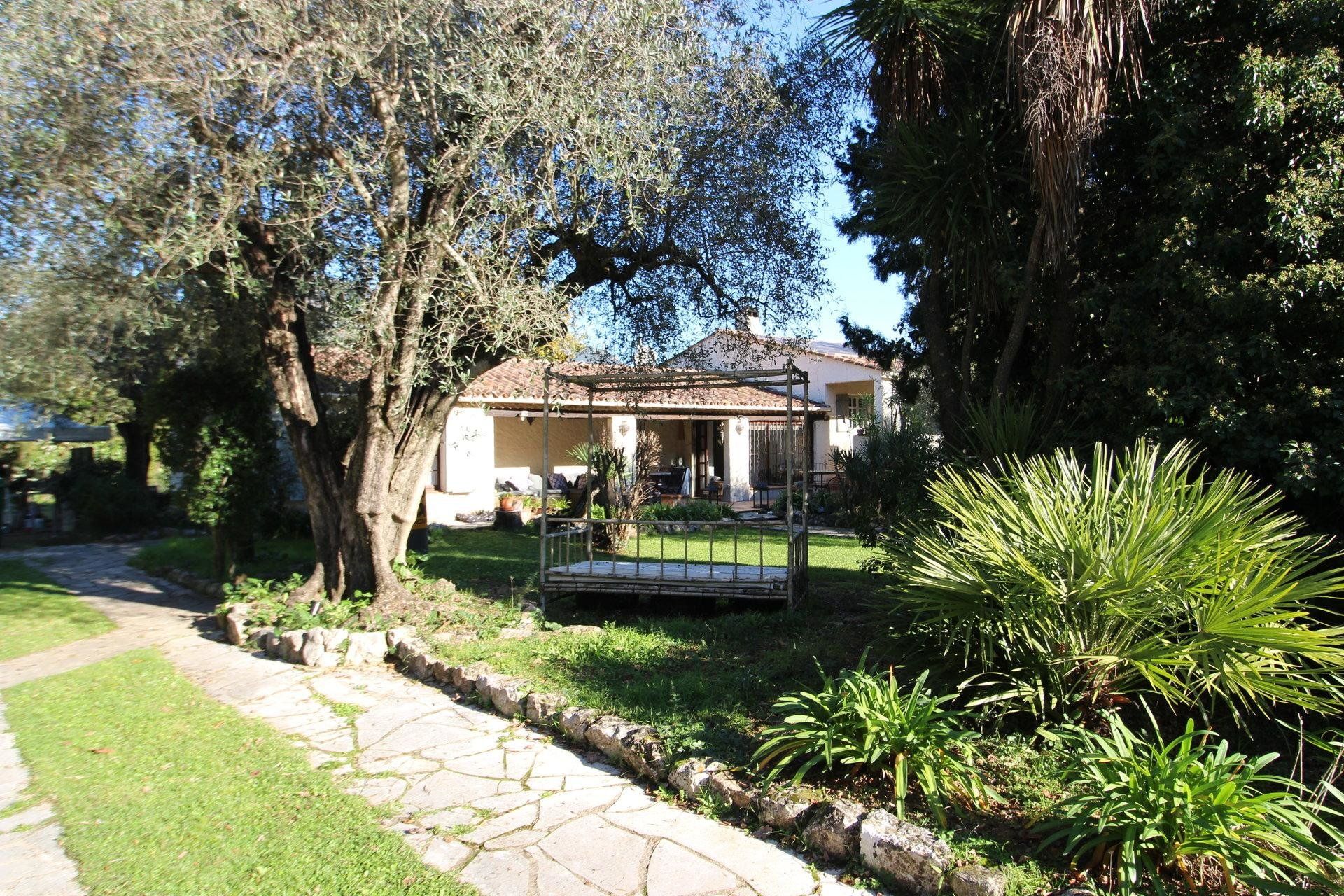 σπίτι σε Le Bar-sur-Loup, Προβηγκία-Άλπεις-Κυανή Ακτή 10029994