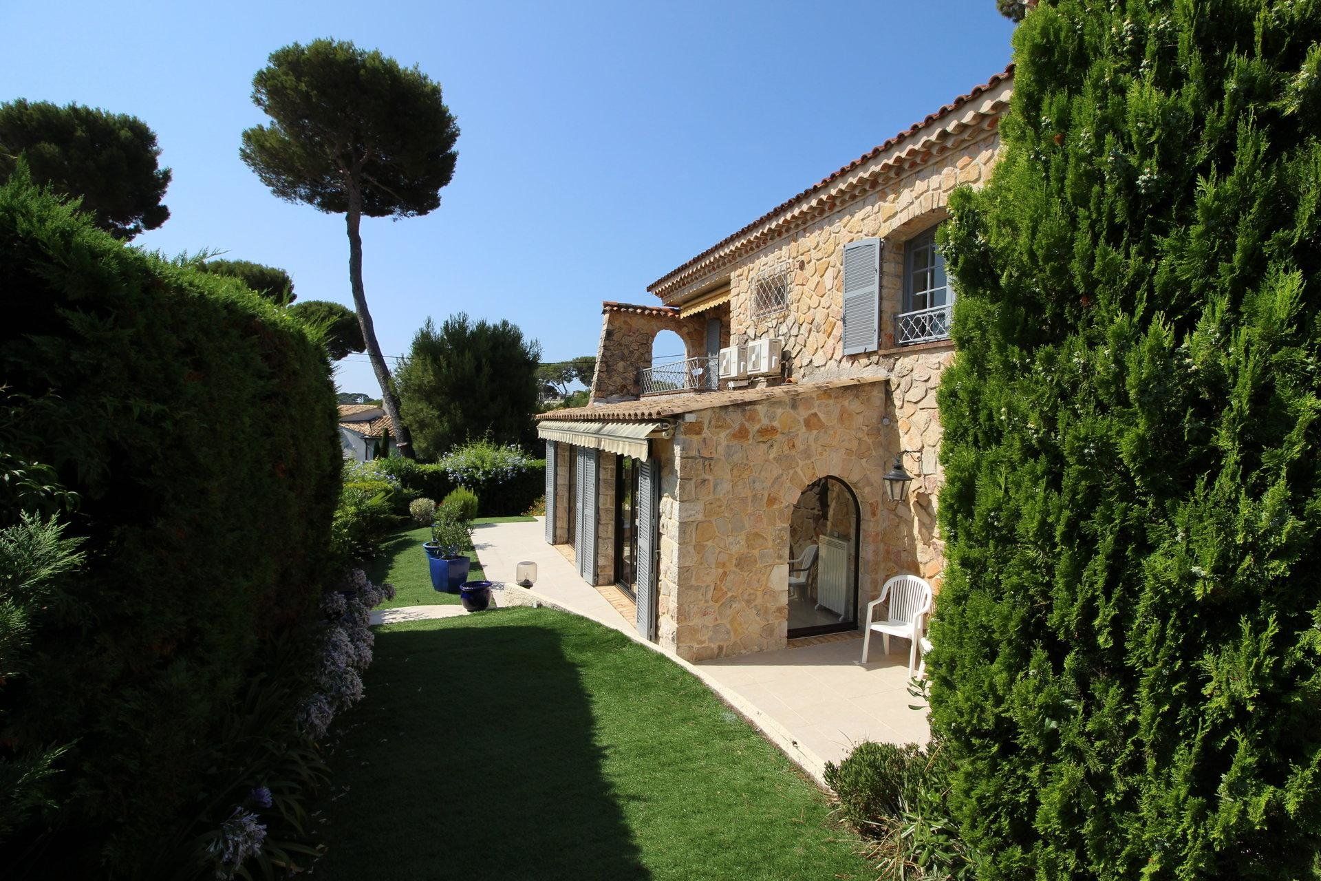 Hus i Antibes, Provence-Alpes-Cote d'Azur 10030037