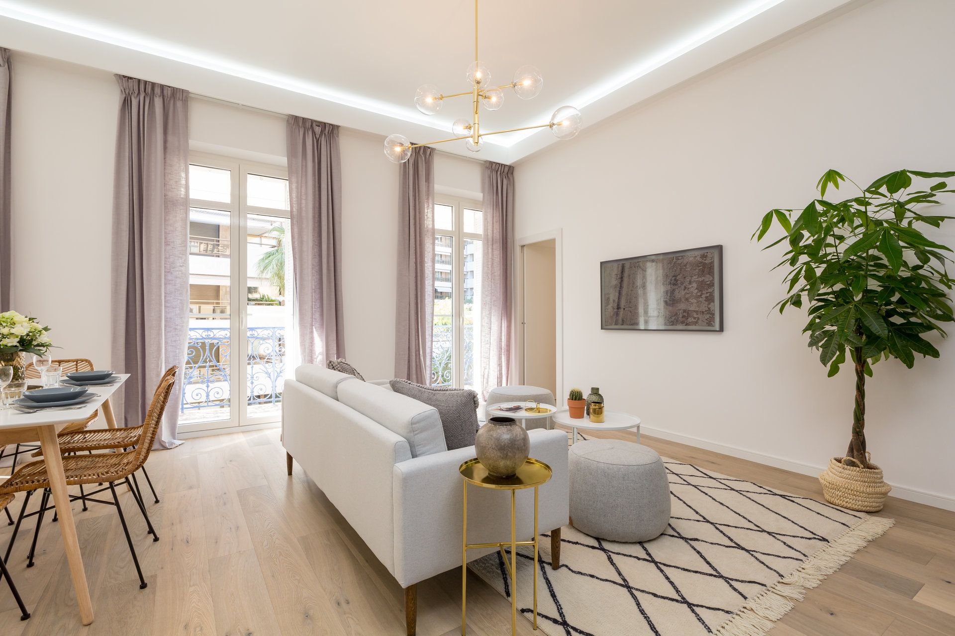 Condominium in Cannes, Provence-Alpes-Cote d'Azur 10030083