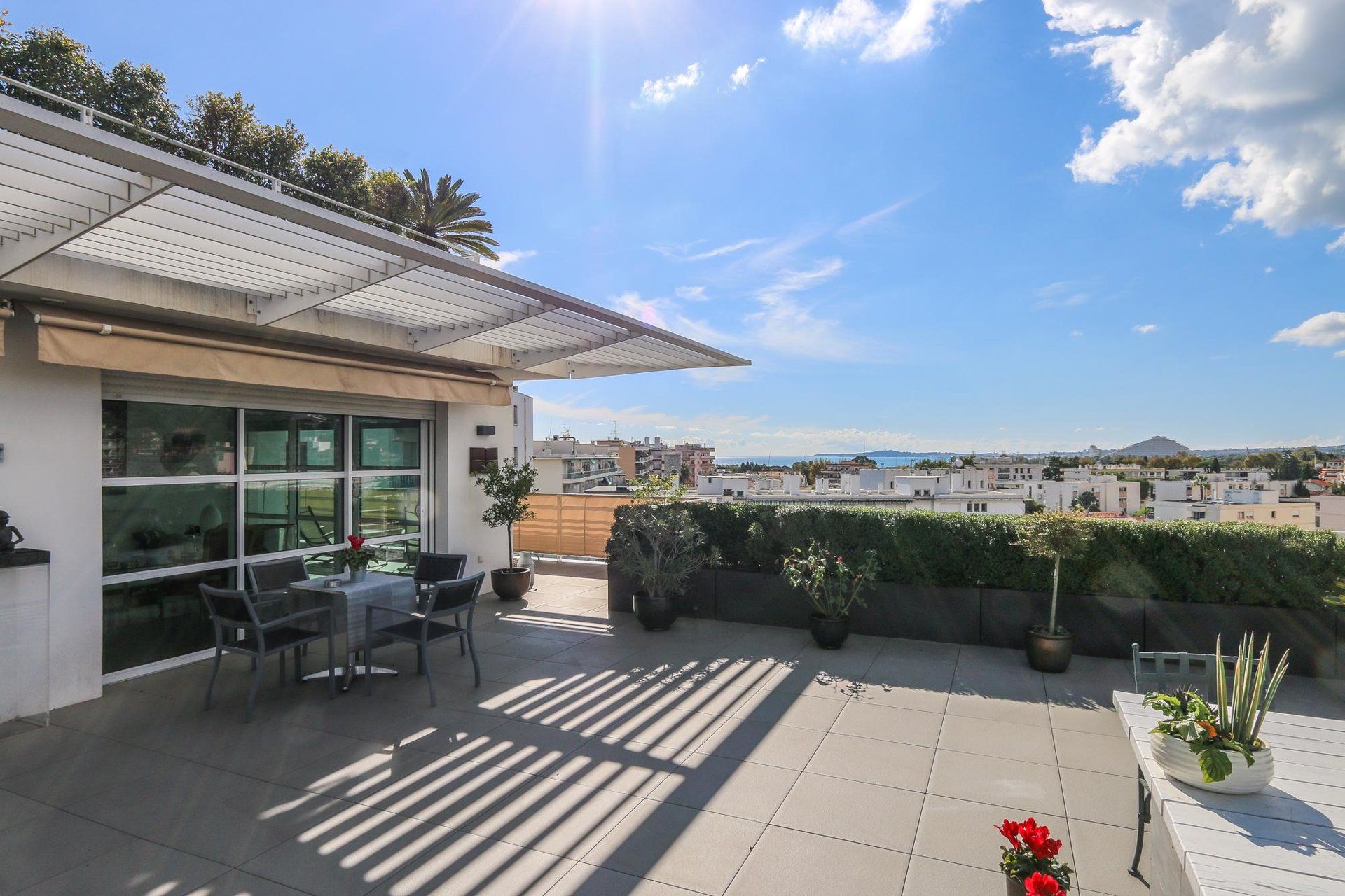 Condominio en Cagnes-sur-Mer, Provence-Alpes-Cote d'Azur 10030182