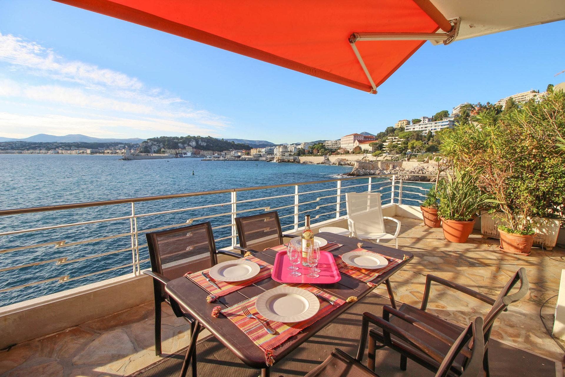 Condominio nel Villefranche-sur-Mer, Provenza-Alpi-Costa Azzurra 10030201