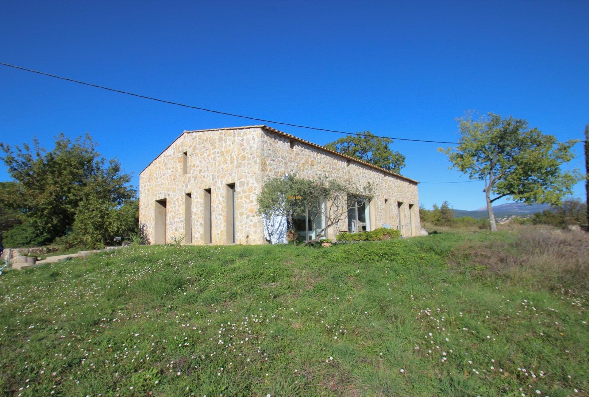 Huis in Saint-Paul-en-Forêt, Provence-Alpes-Côte d'Azur 10030216