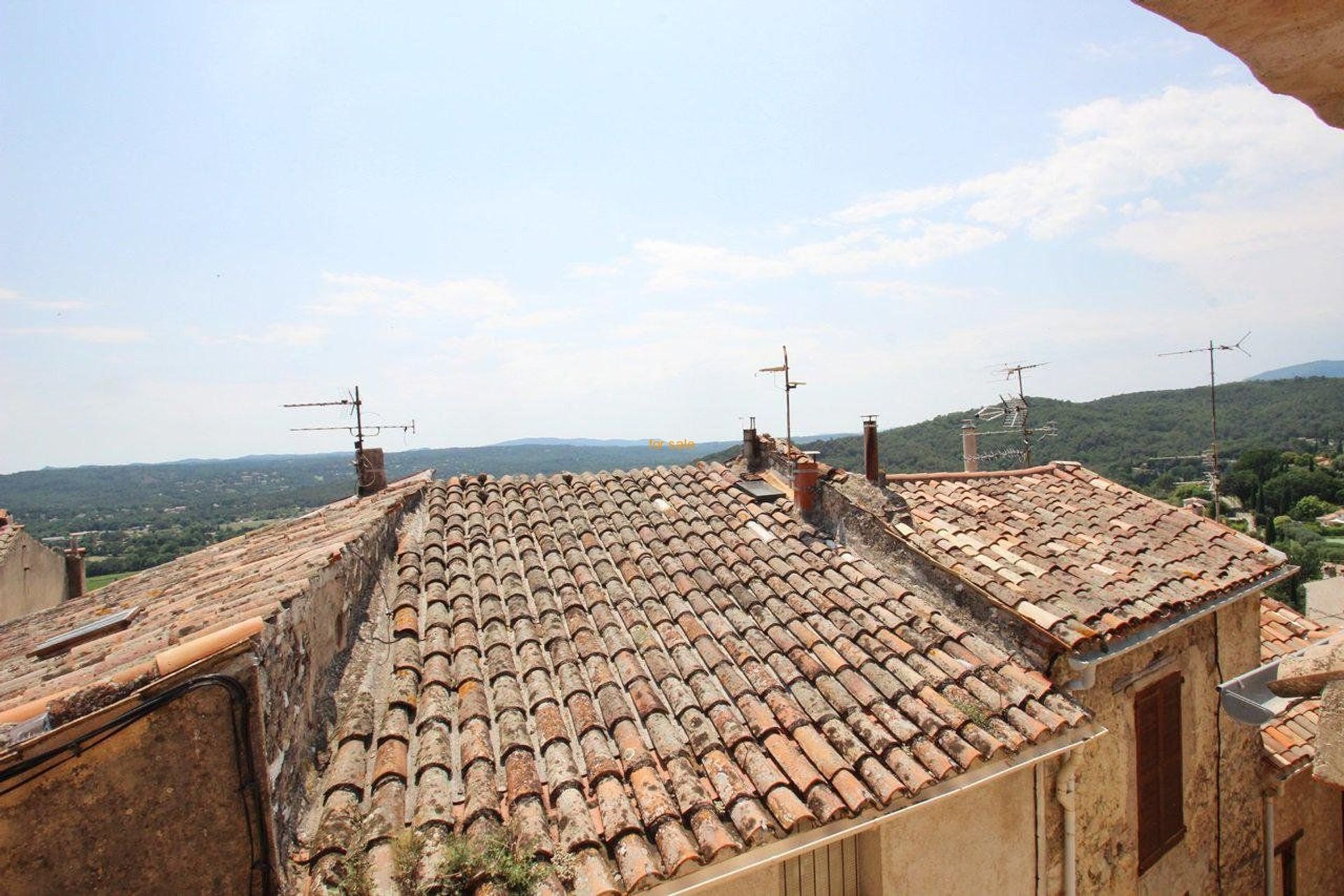 Talo sisään Callian, Provence-Alpes-Cote d'Azur 10030218