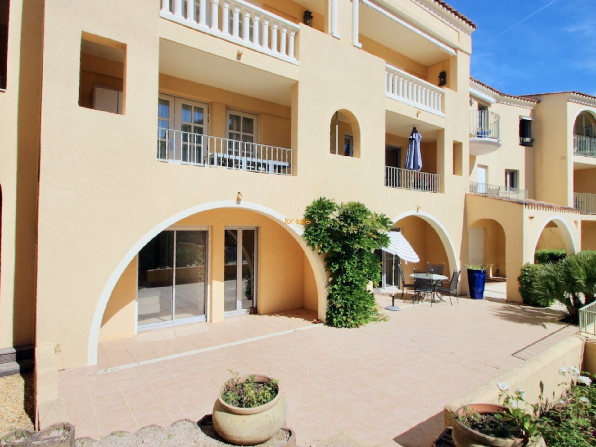 Condominium dans Saint-Tropez, Provence-Alpes-Cote d'Azur 10030263