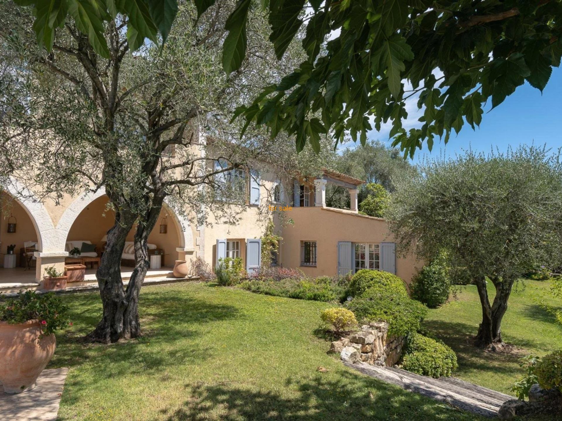 Haus im Chateauneuf-Grasse, Provence-Alpes-Cote d'Azur 10030292