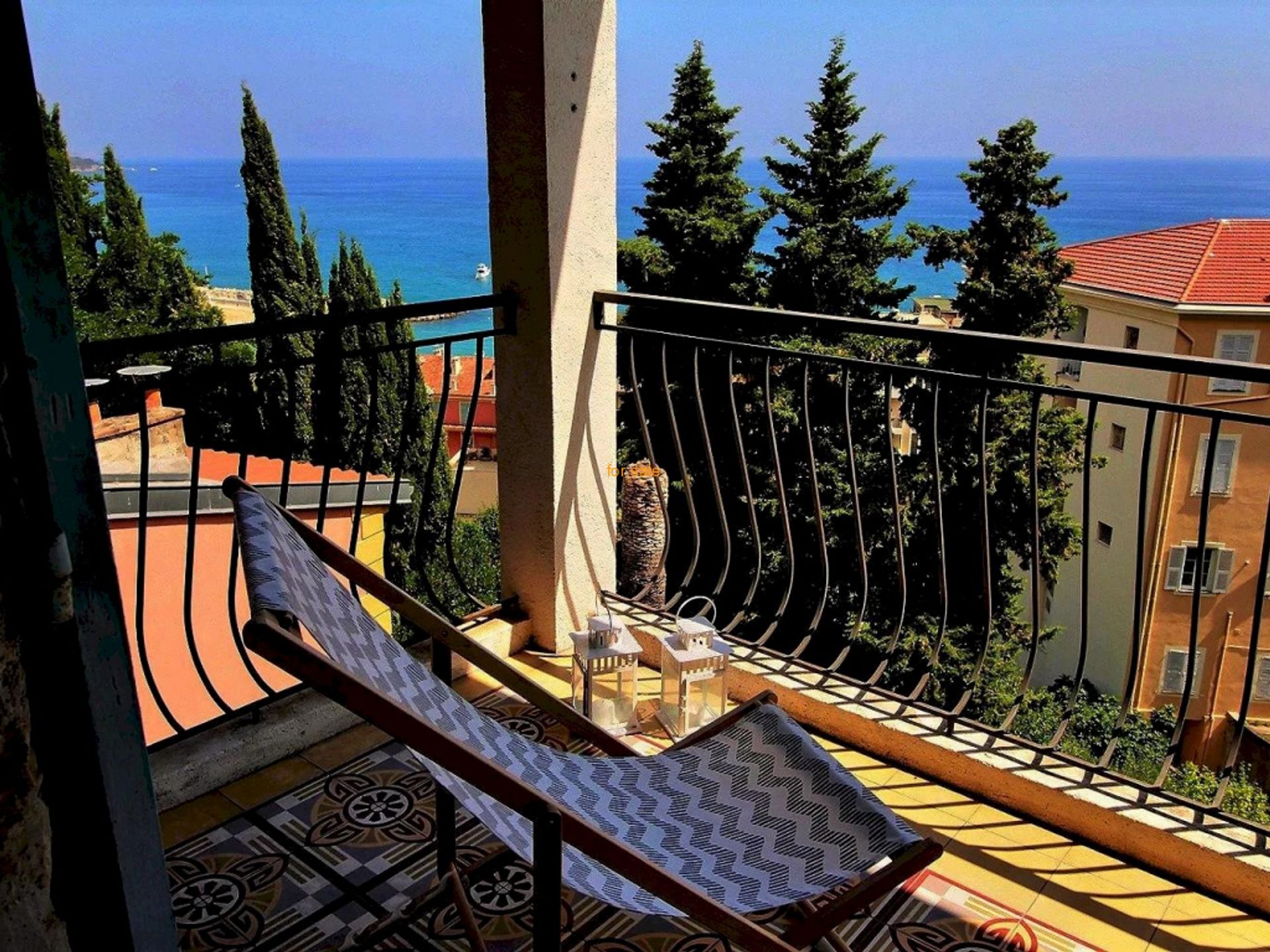 Huis in Menton, Provence-Alpes-Cote d'Azur 10030297