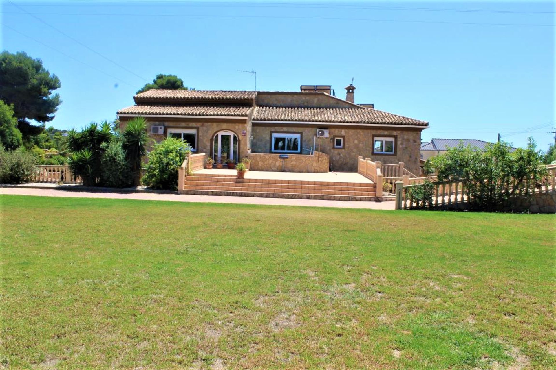 rumah dalam Moraira, Costa Blanca 10032376