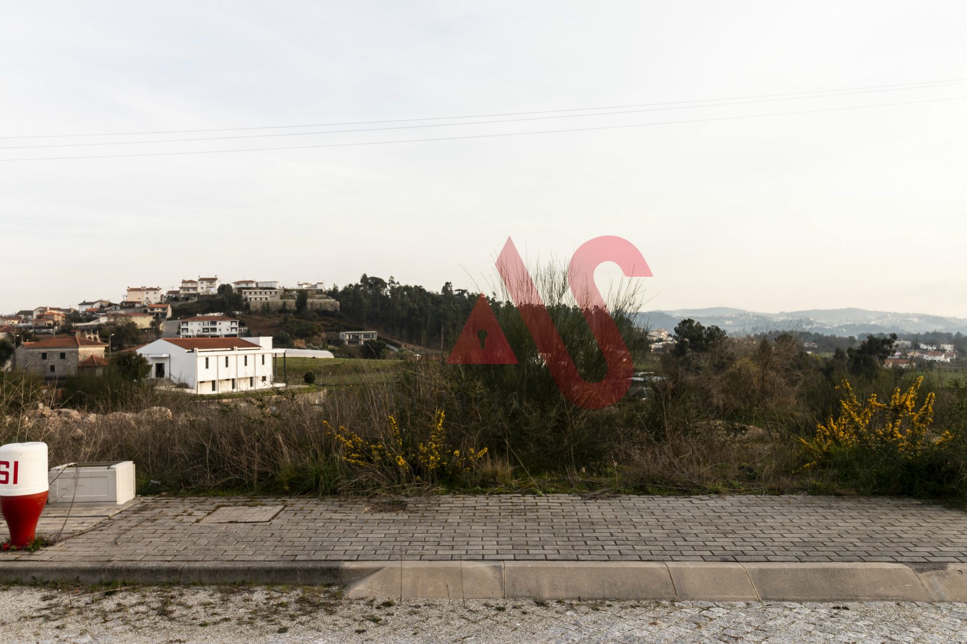 Terra no Lousada, Porto 10034186