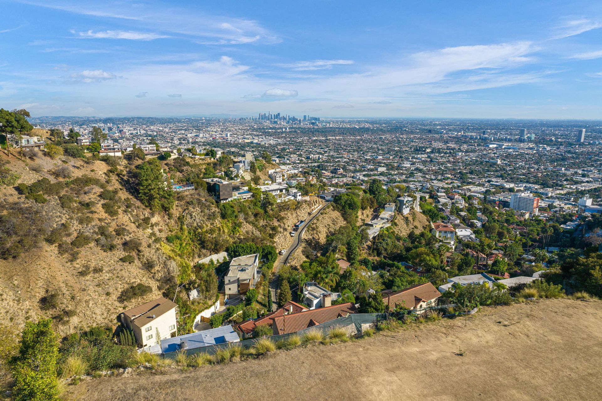 жилой дом в Los Angeles, California 10034285