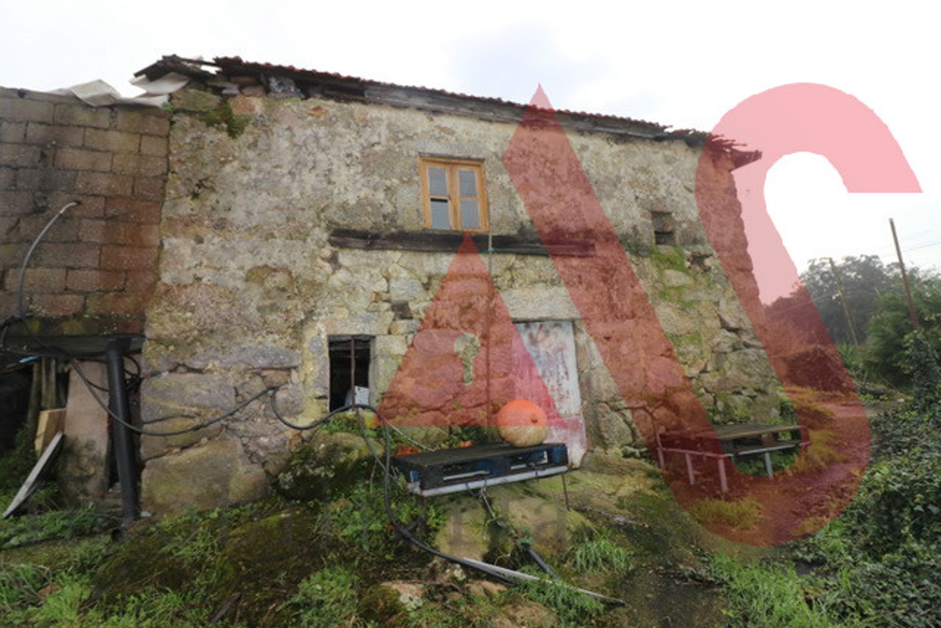 House in FelgueIras, Porto 10034352