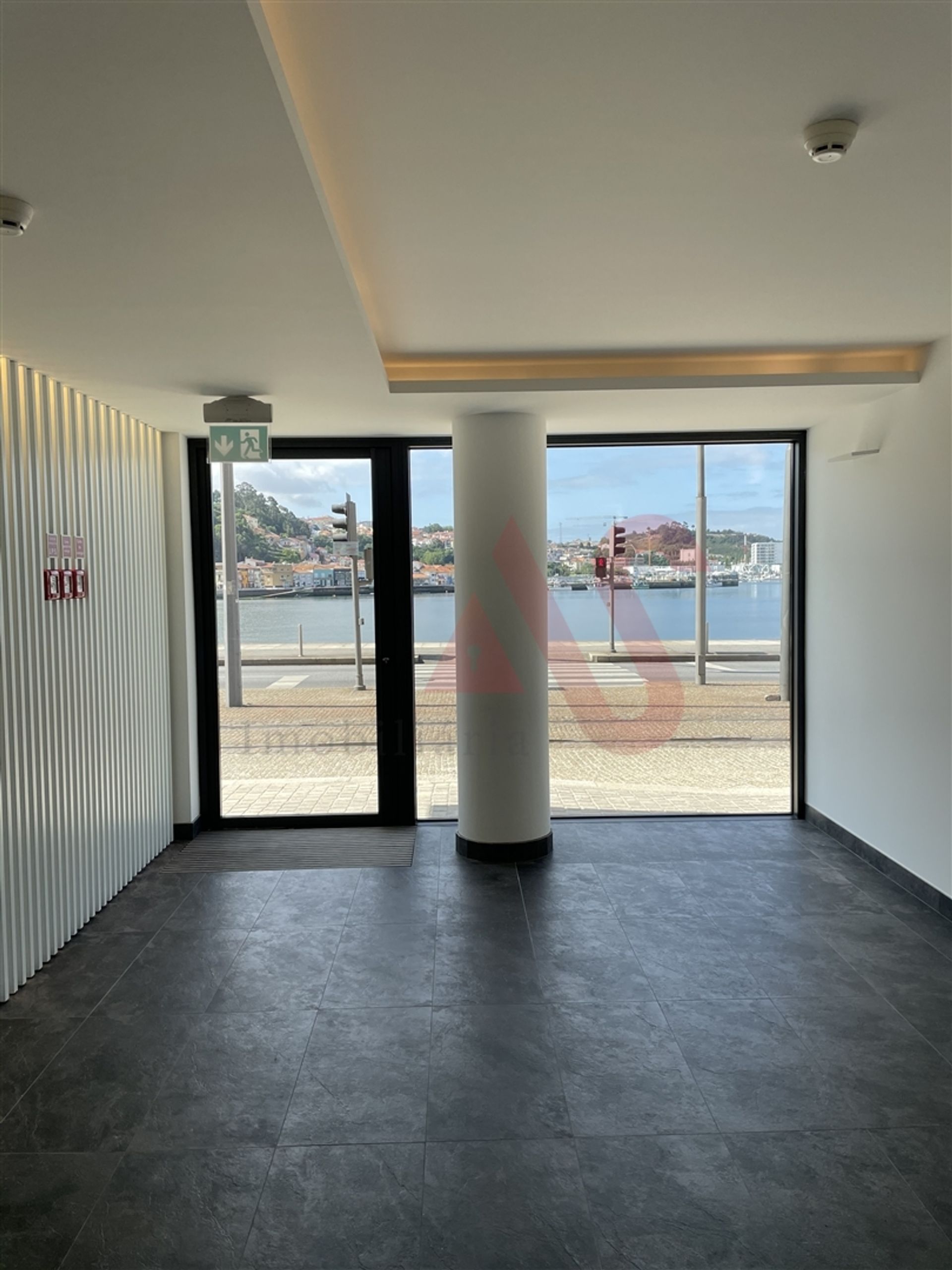 Condominium in Lordelo do Ouro, Porto 10034466