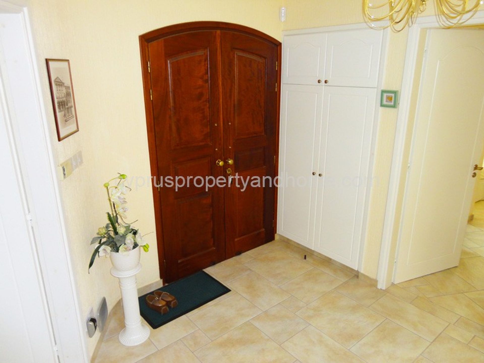 House in Tala-Kamares, Paphos 10034577