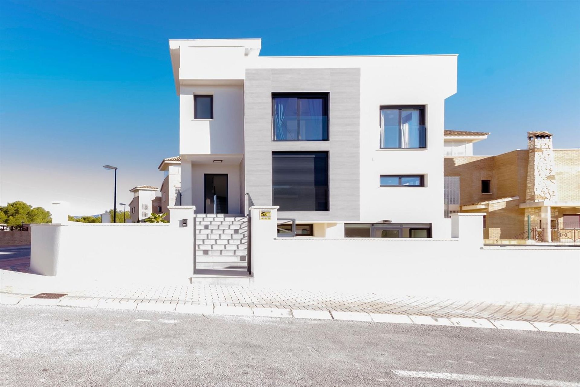 House in La NucIa, Costa Blanca 10035275