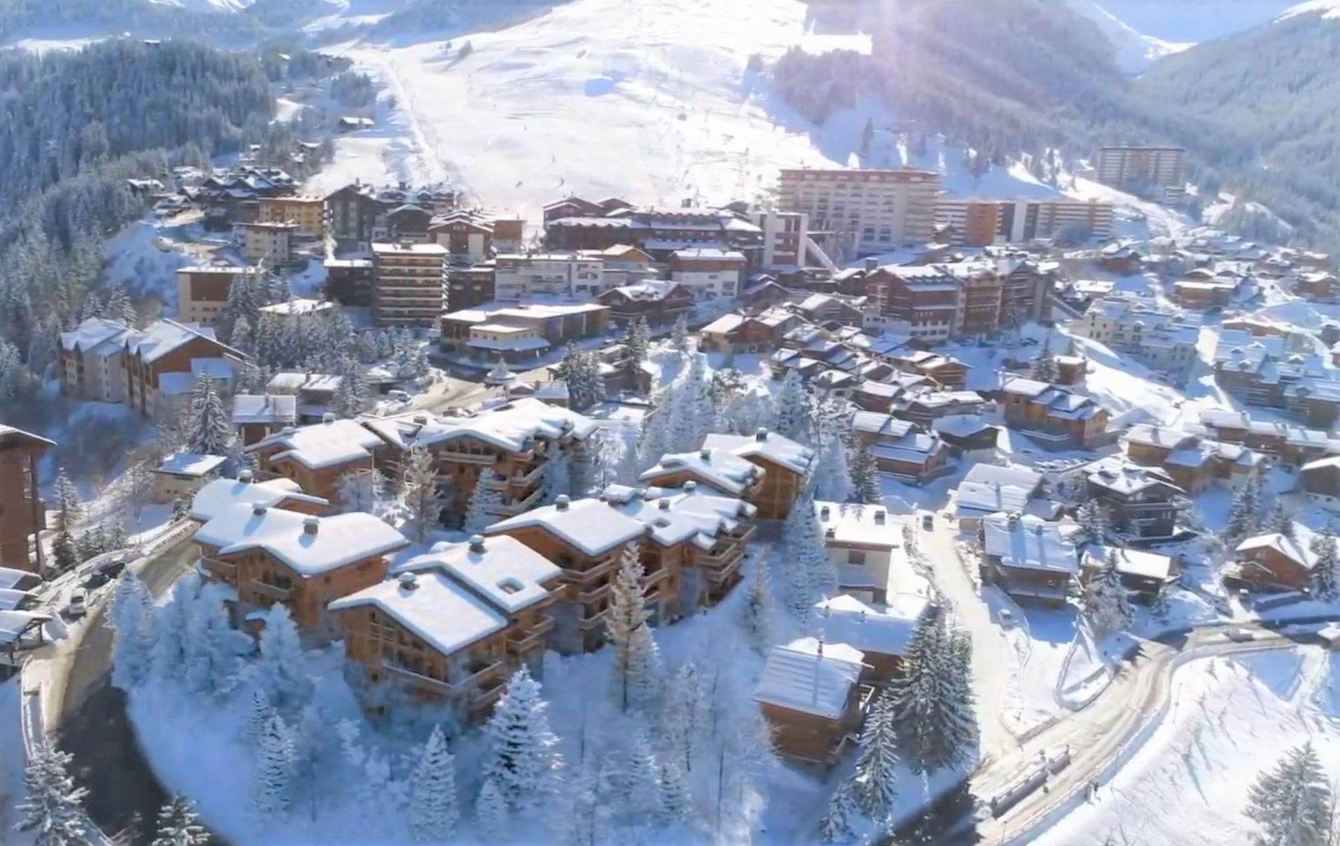 Condominio nel Courchevel, Alvernia-Rodano-Alpi 10035448