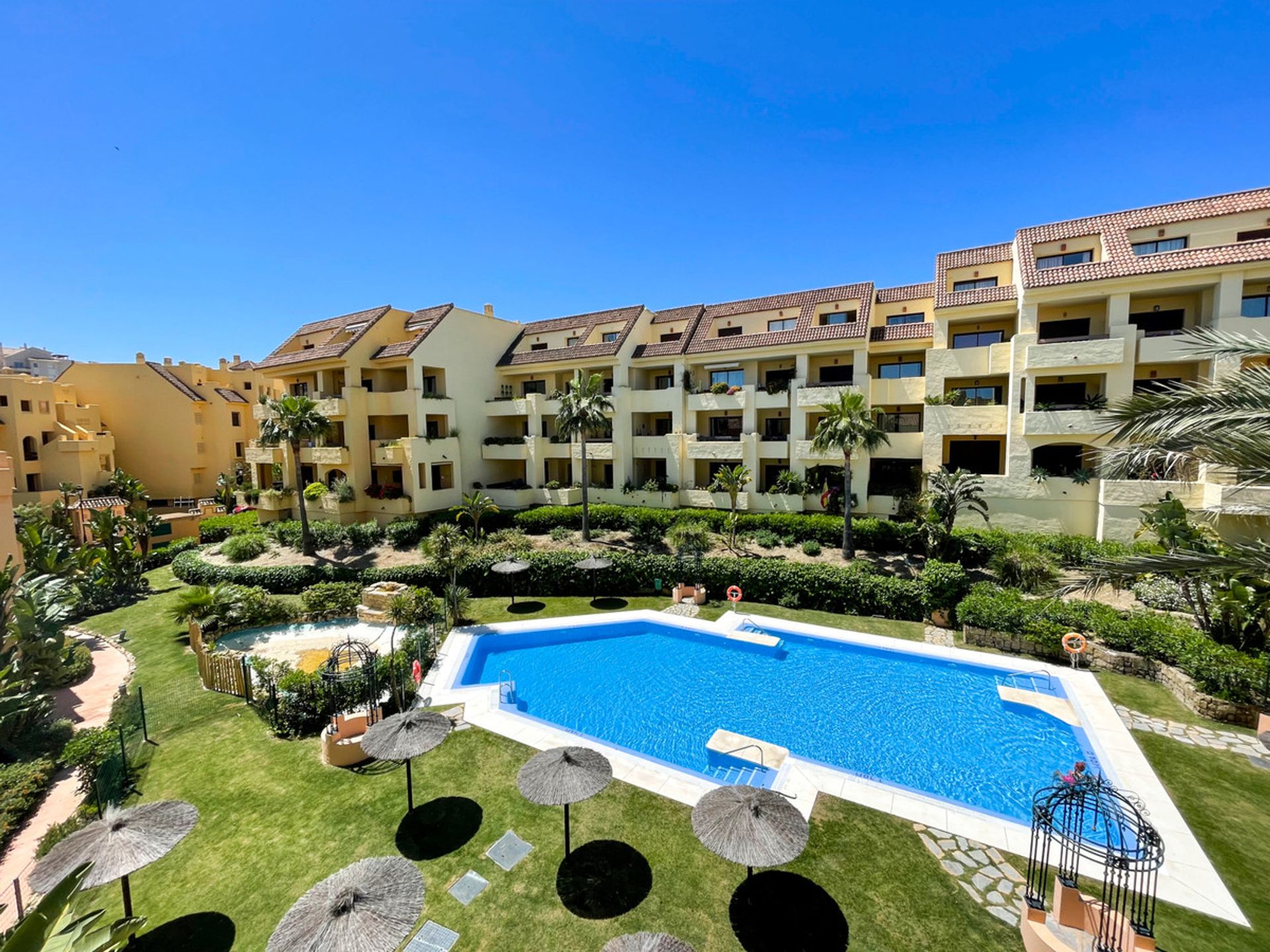 Condominium in La Duquesa, Malaga 10037433