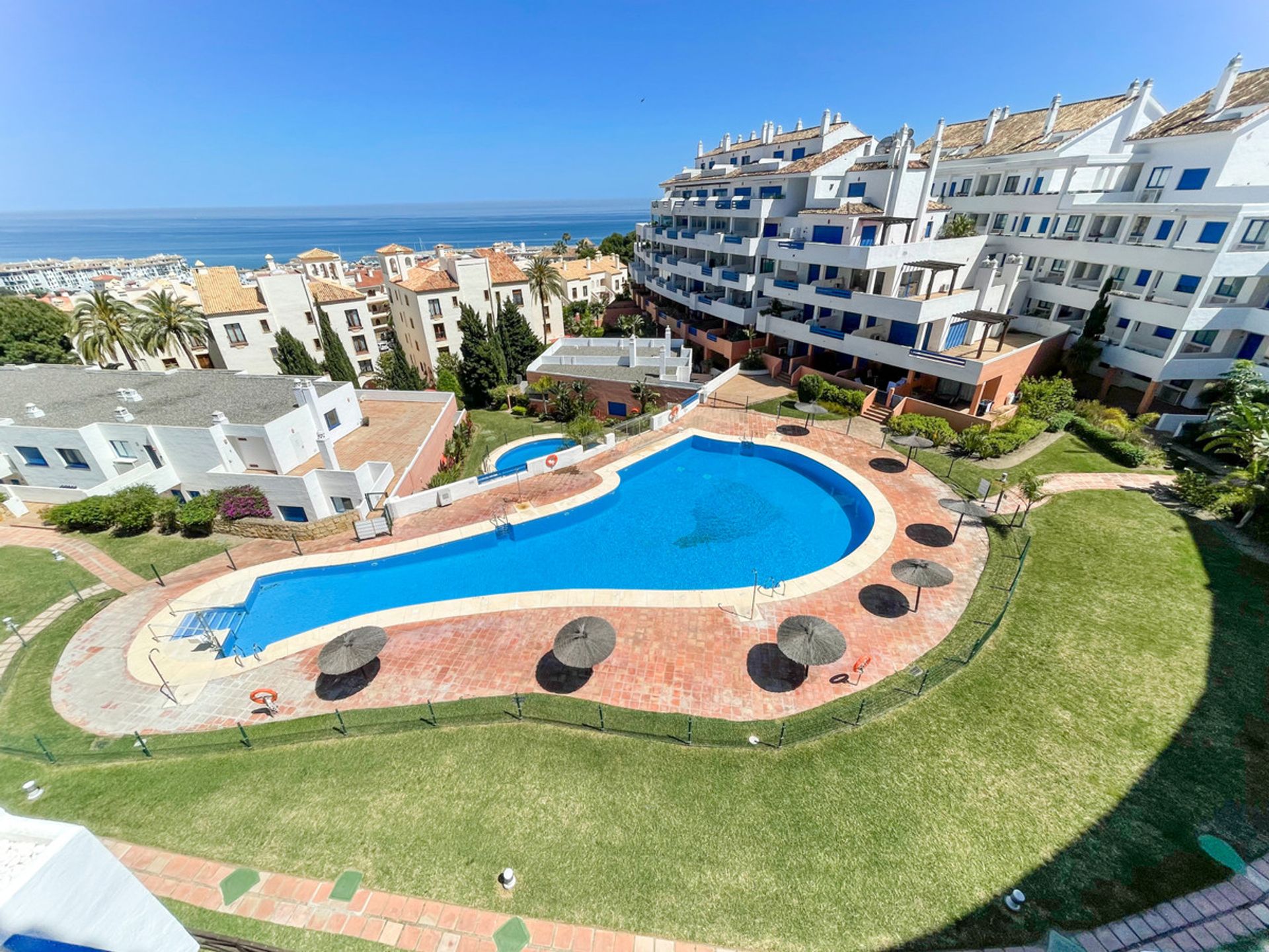 Condominium dans La Duquesa, Malaga 10037441