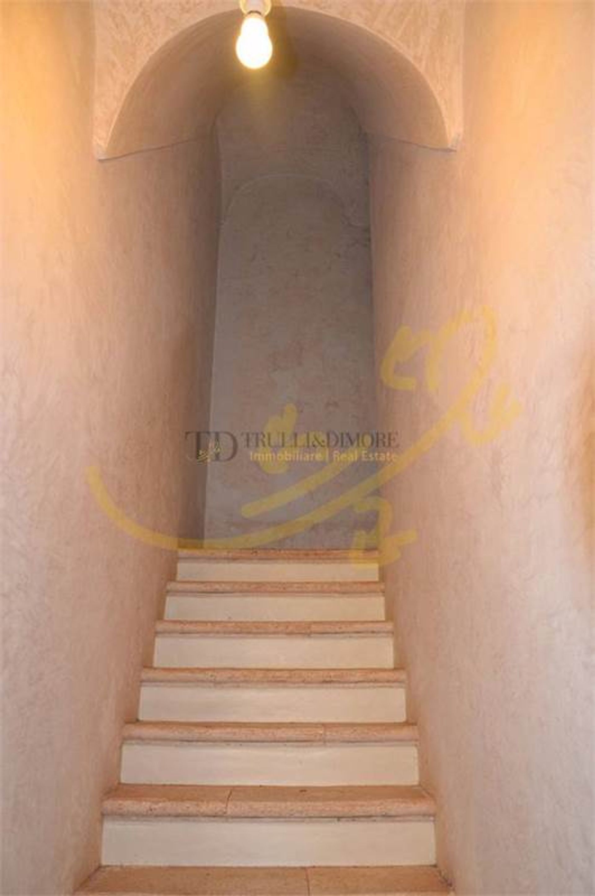 House in Conversano,  10038009