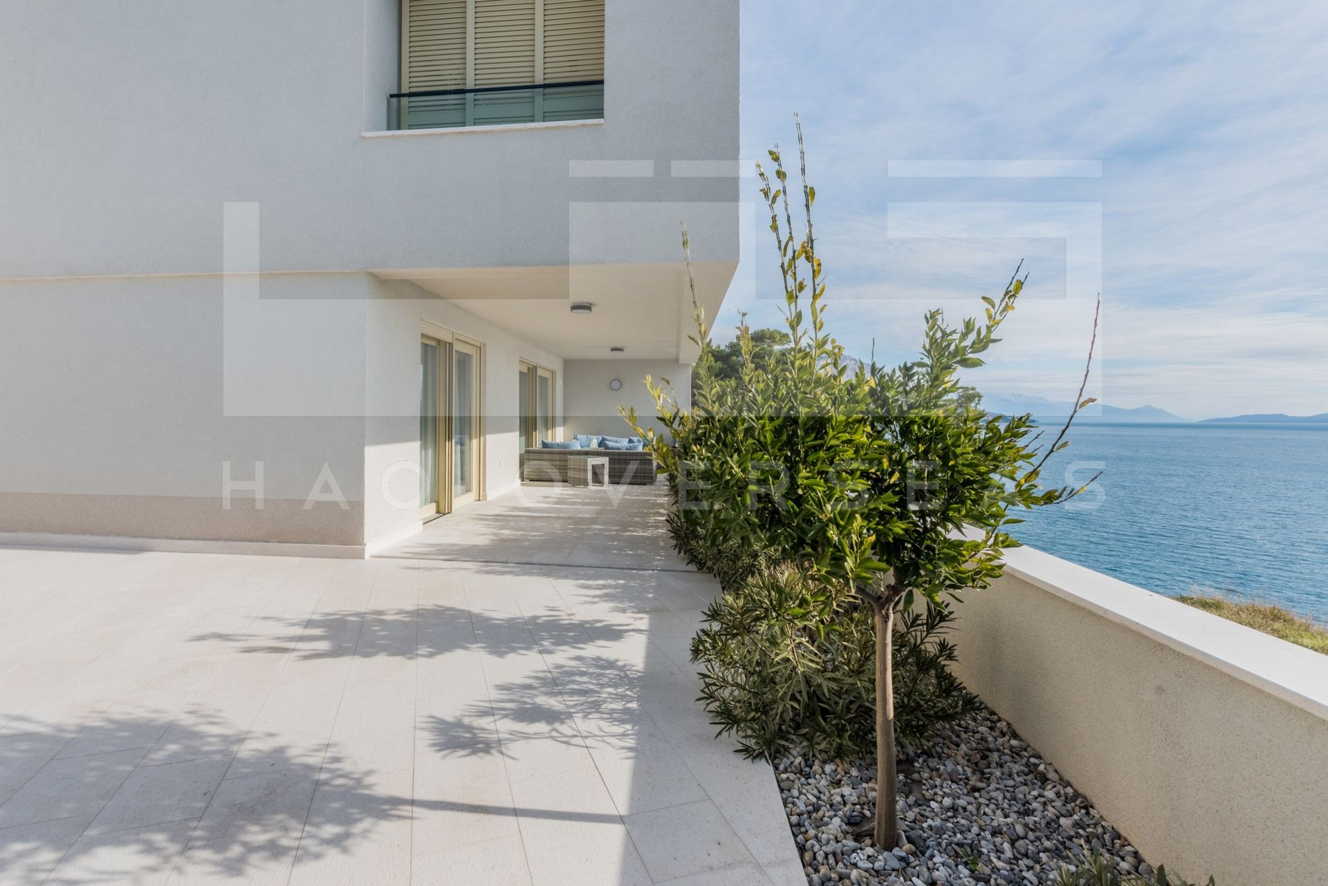 Condominium in Dugi Rat, Dalmatia 10041446