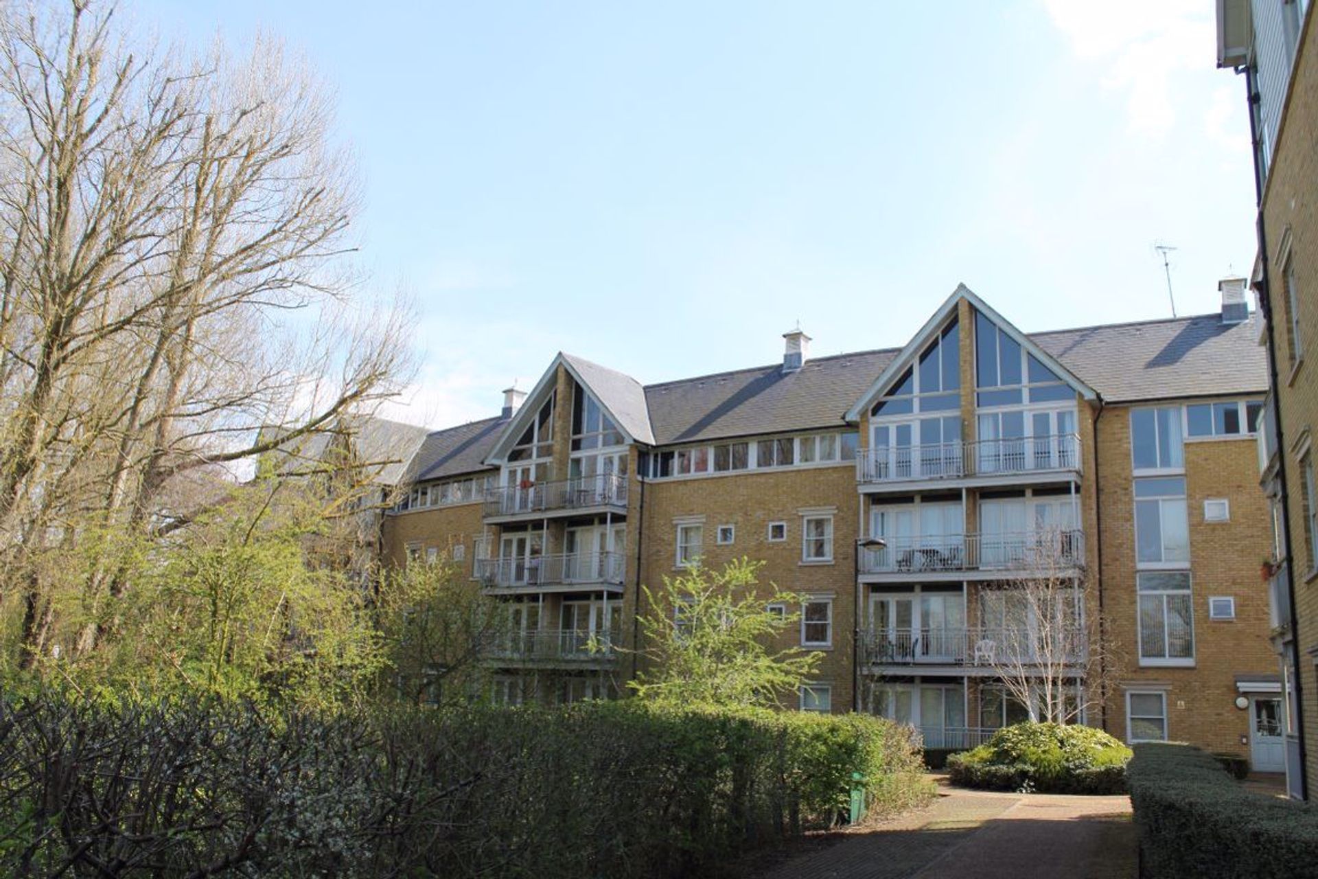 Condominium in Canterbury, Kent 10041810