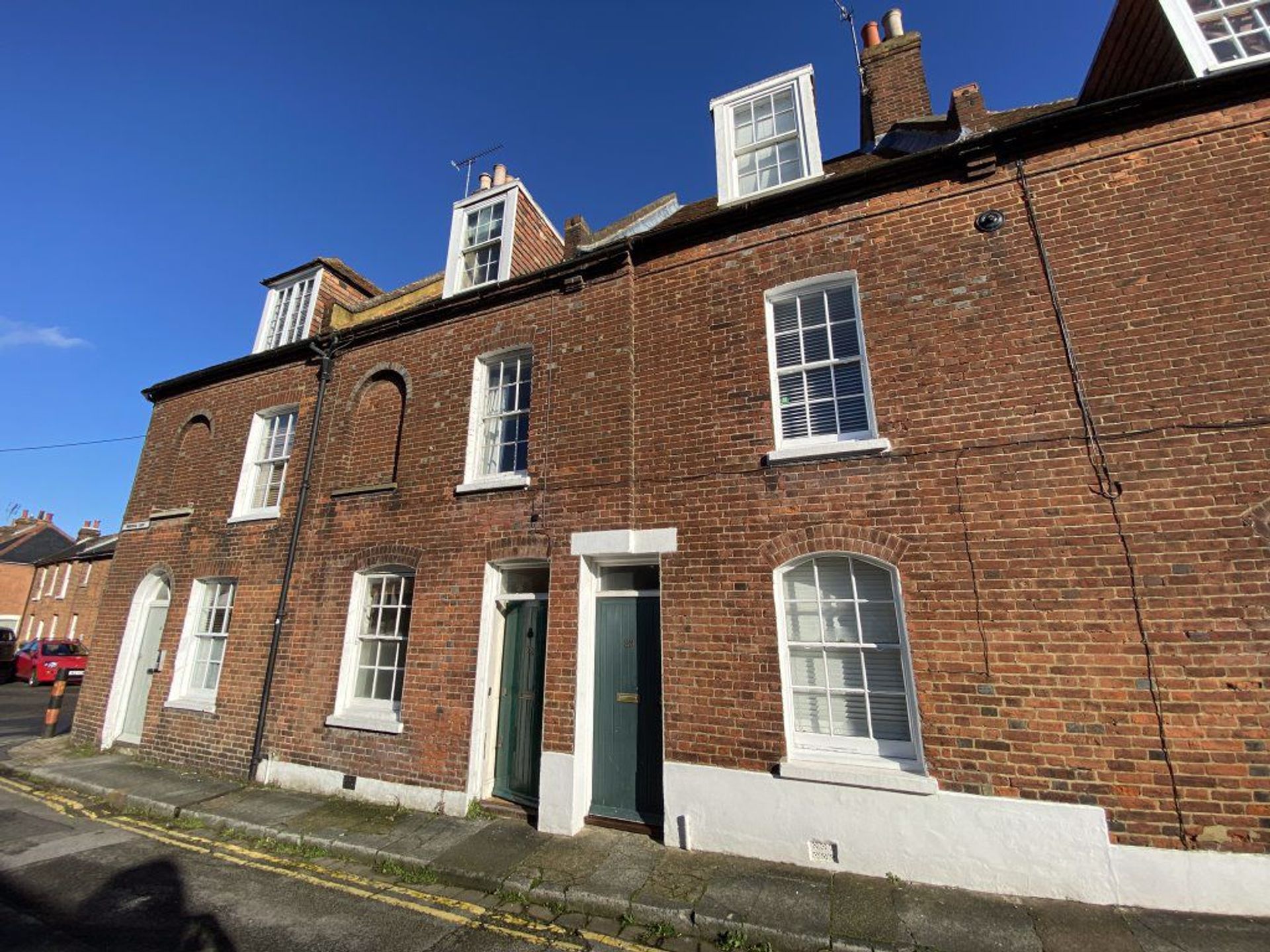 House in Canterbury, Kent 10041943