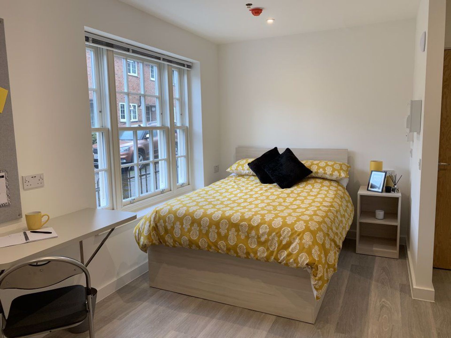 Condominium in Canterbury, Kent 10042070