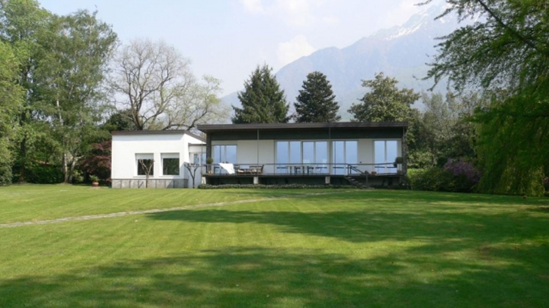 House in Colico, Lombardy 10042305