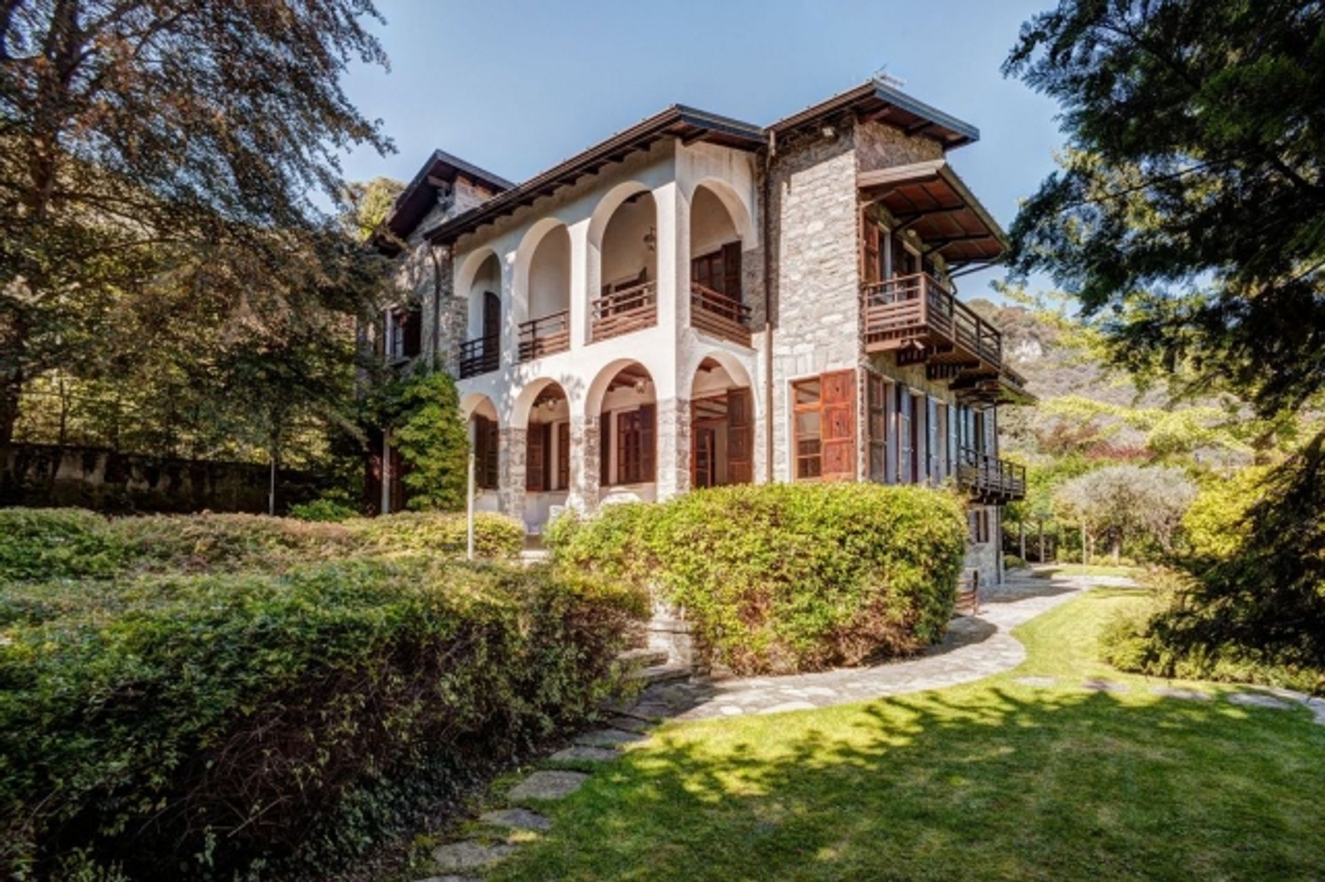 Huis in Oliveto Lario, Lombardy 10042363