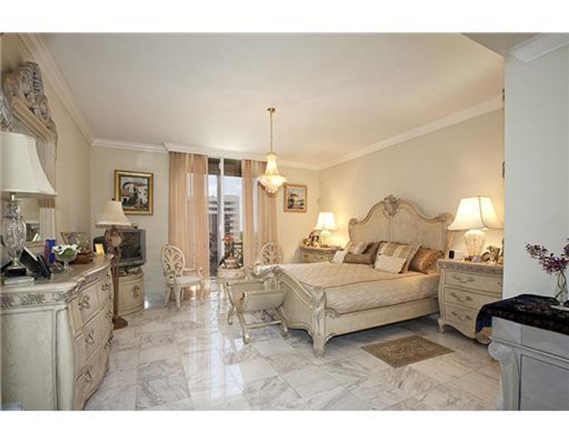 Condominium in Coral Gables, Florida 10042368