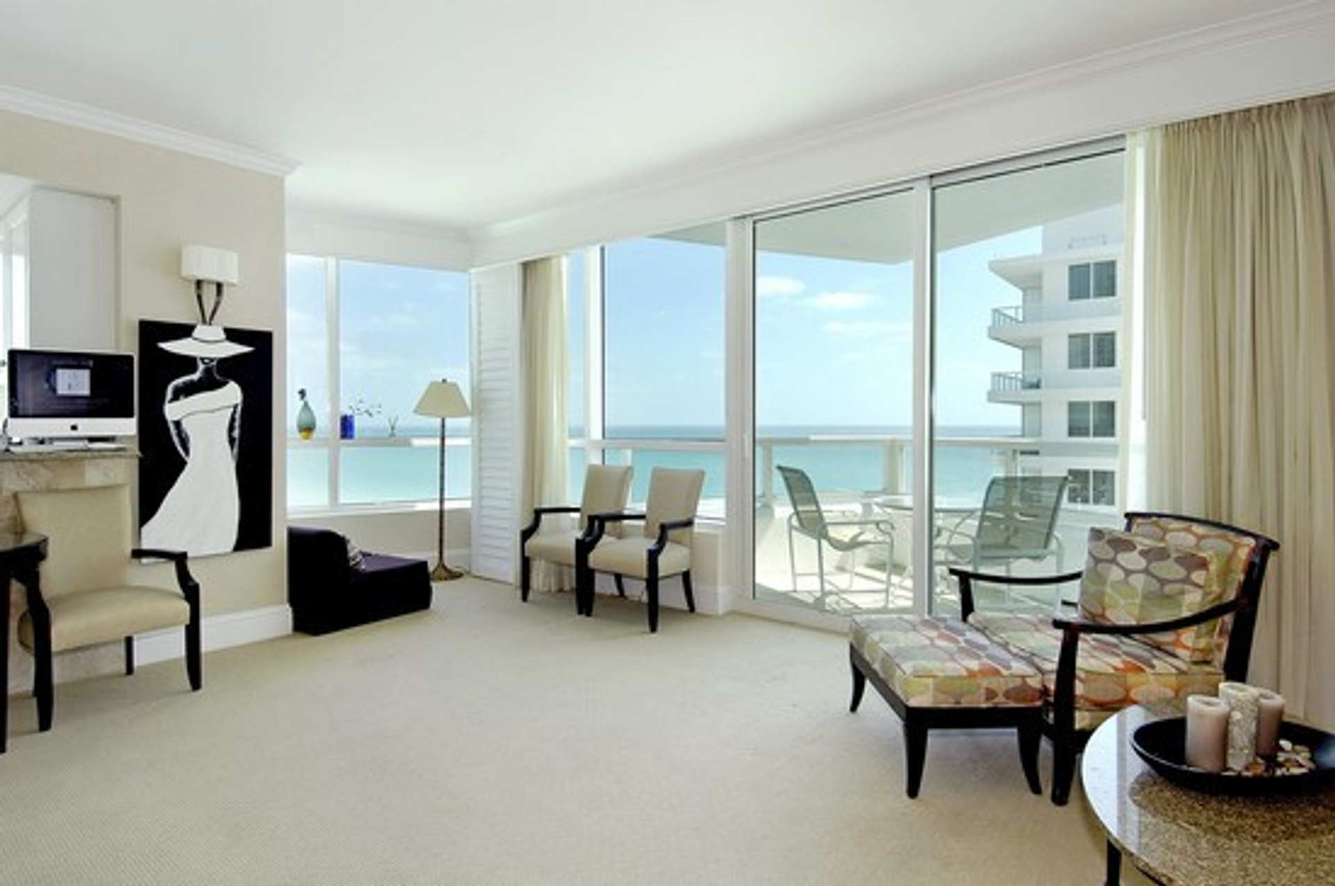 קוֹנדוֹמִינִיוֹן ב Miami Beach, Florida 10042462